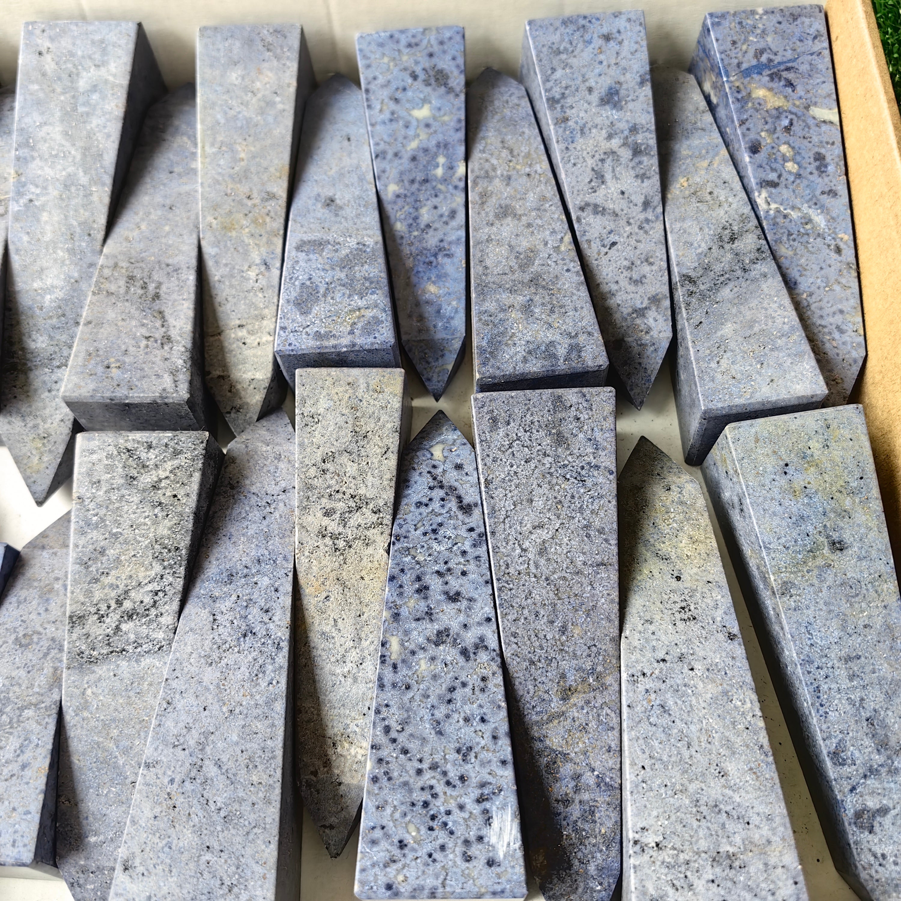 26 pcs Dumortierite Tower