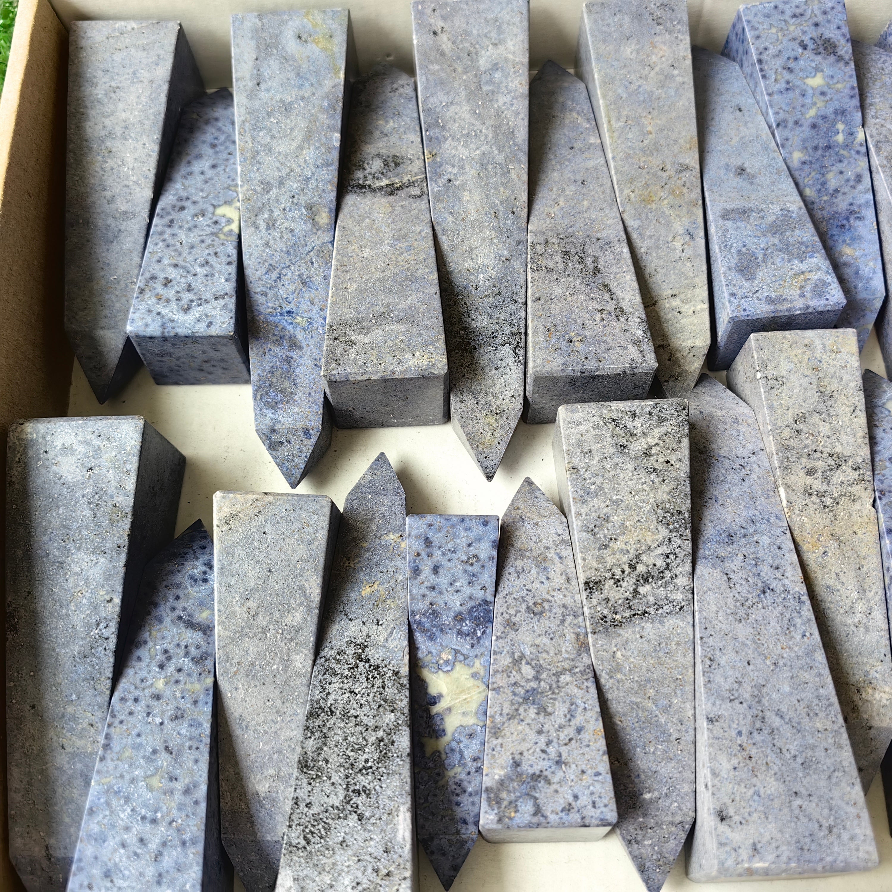 26 pcs Dumortierite Tower