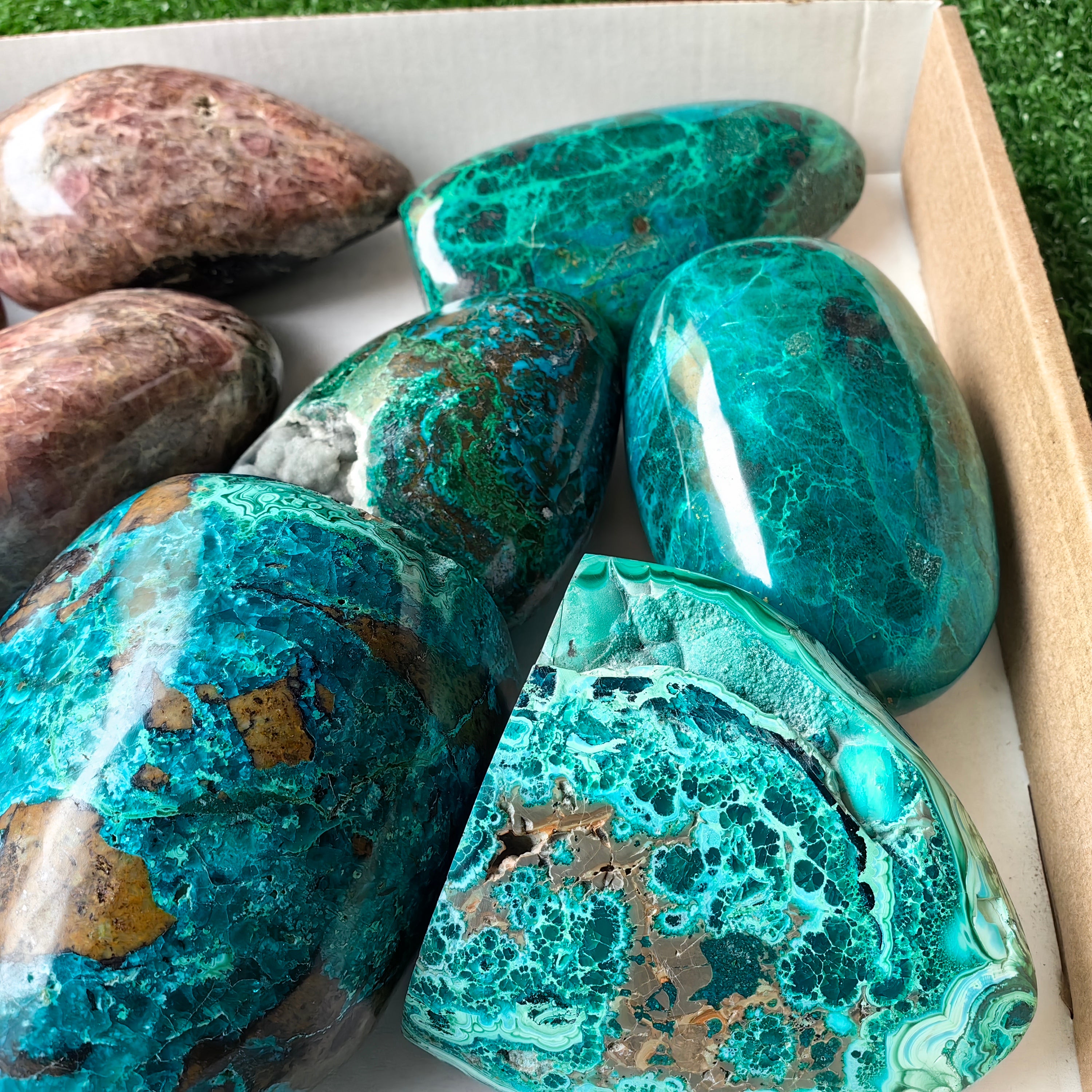 11 pcs free forms chrysocolla & rhodocrosite