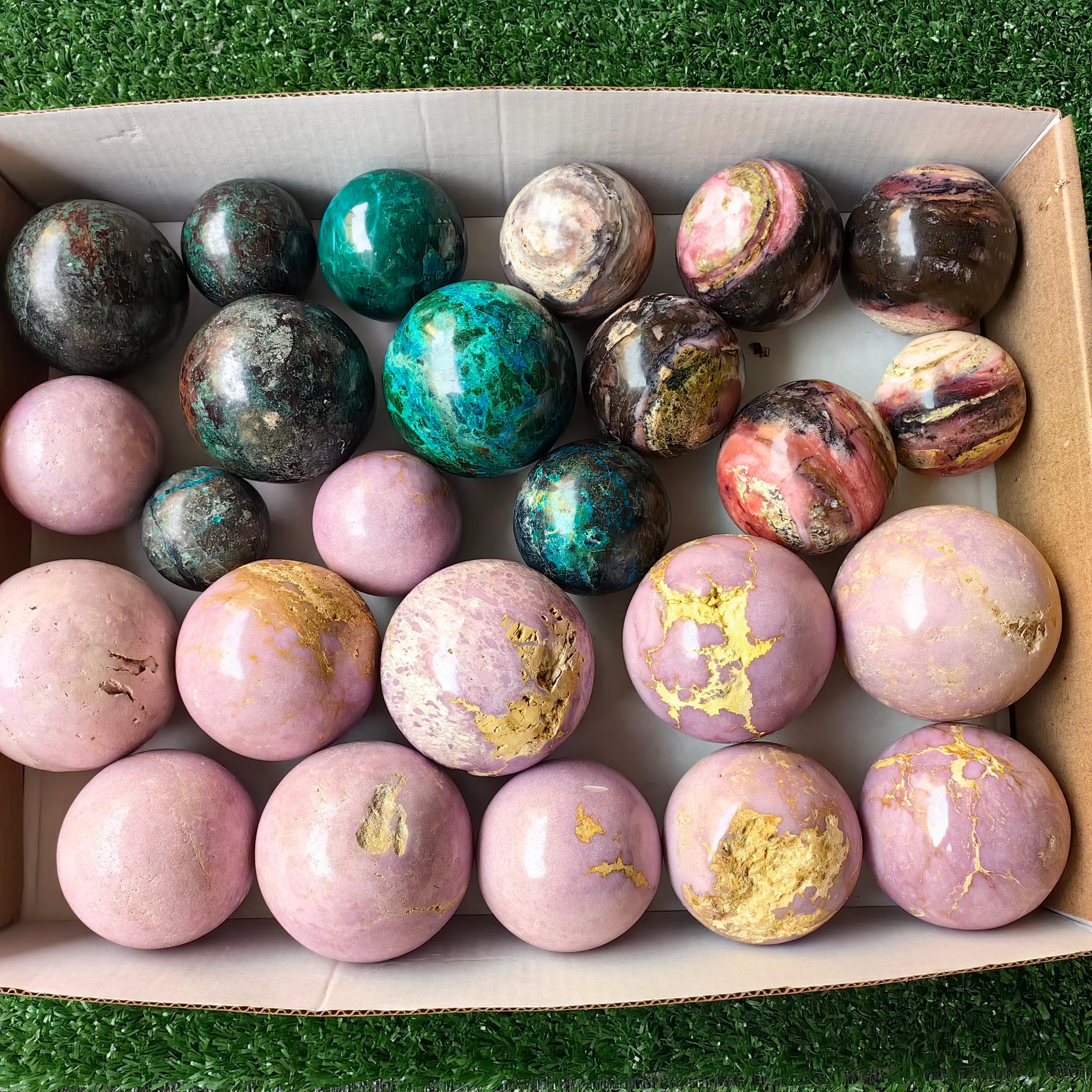 25 pcs spheres mixted phosphosiderite / chrysocolla / pink opal