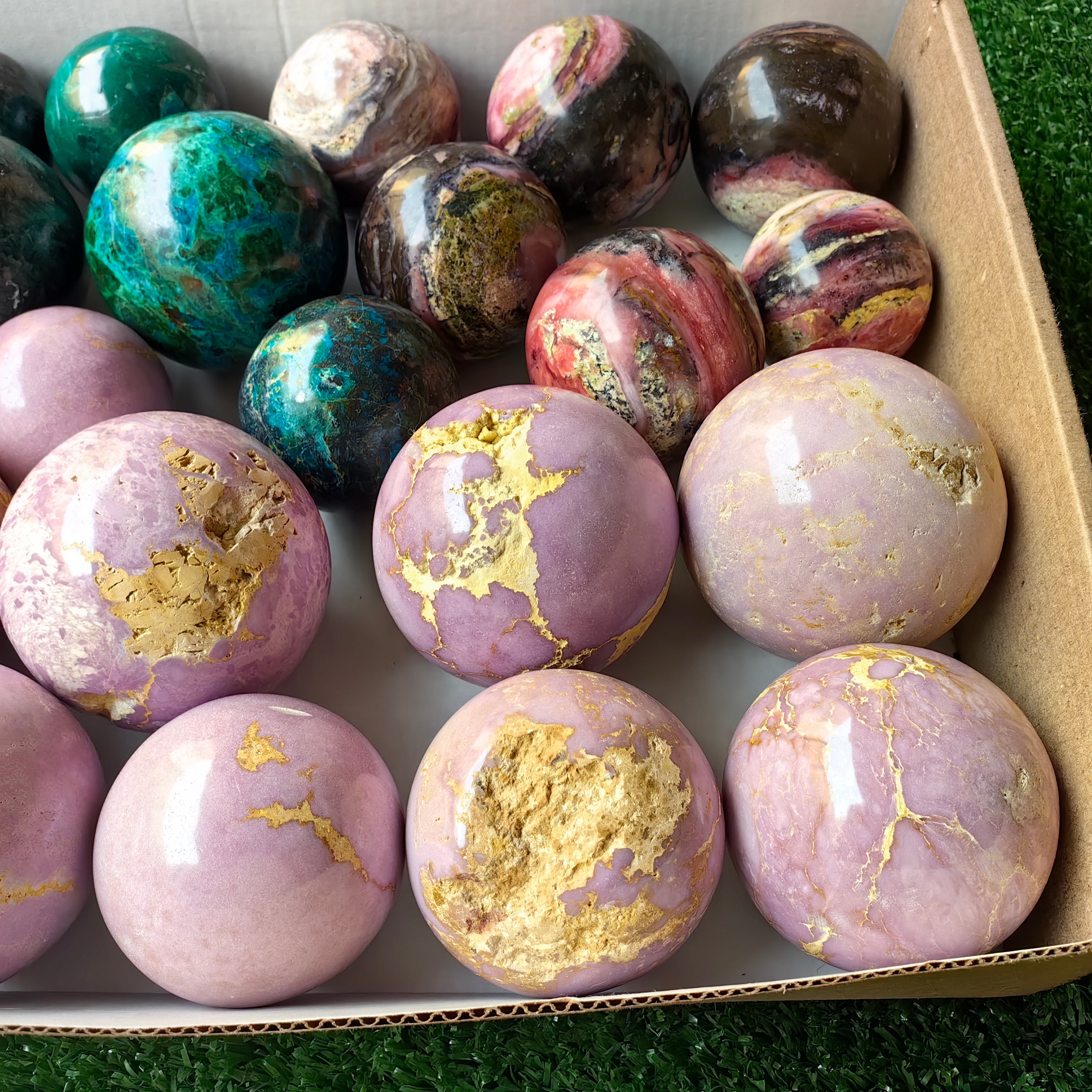 25 pcs spheres mixted phosphosiderite / chrysocolla / pink opal