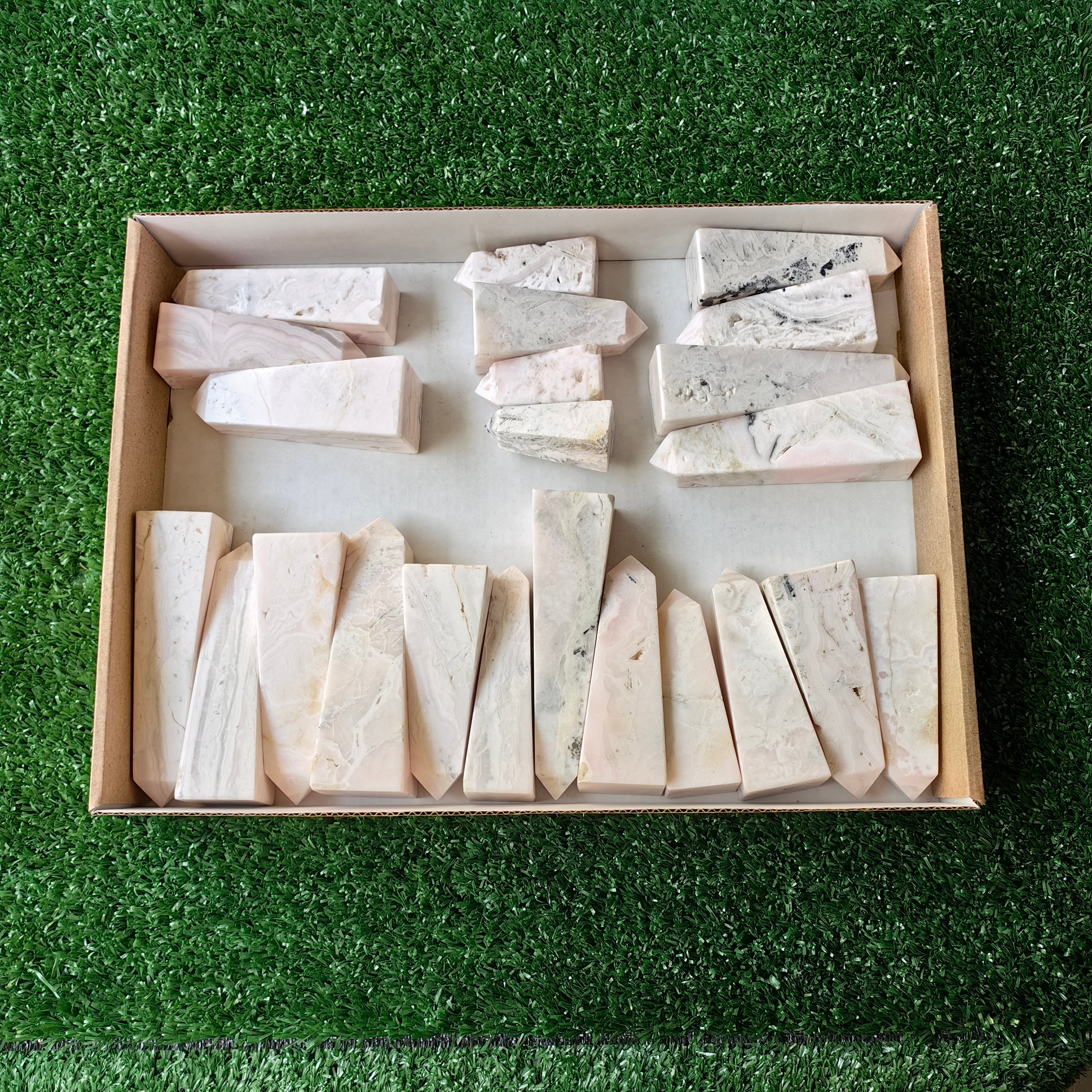 23 pc mangano calcite towers