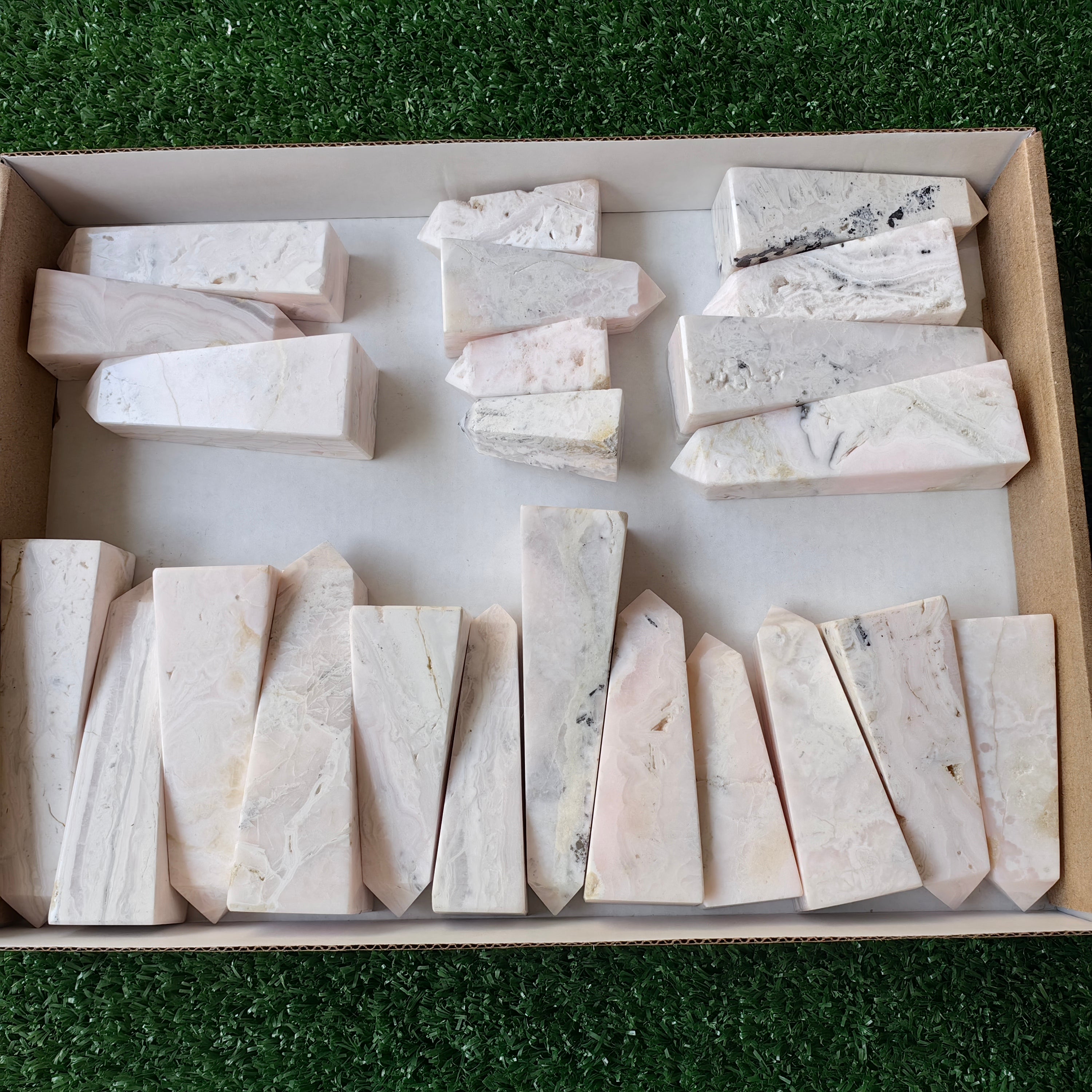 23 pc mangano calcite towers