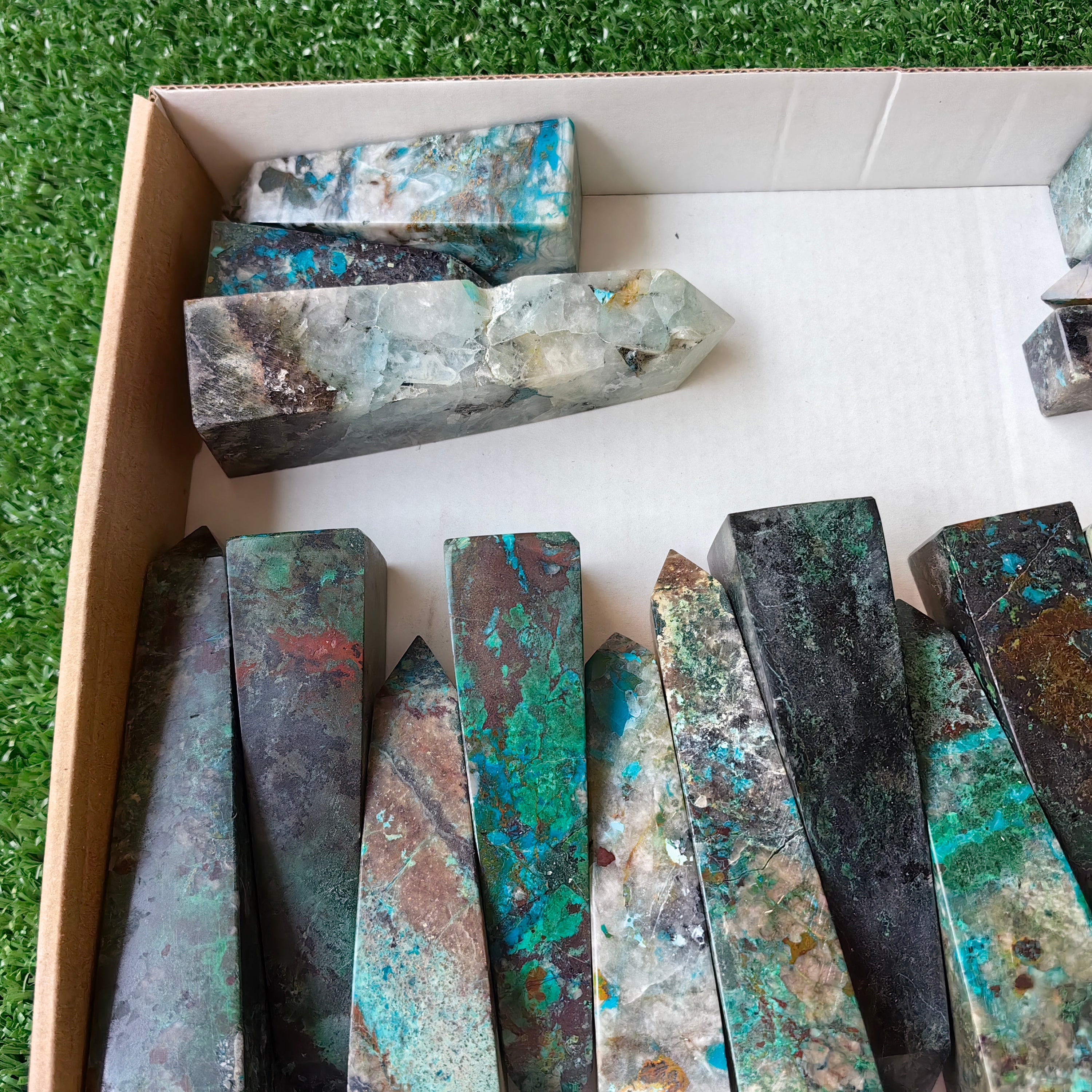 19 pc chrysocolla quartz towers