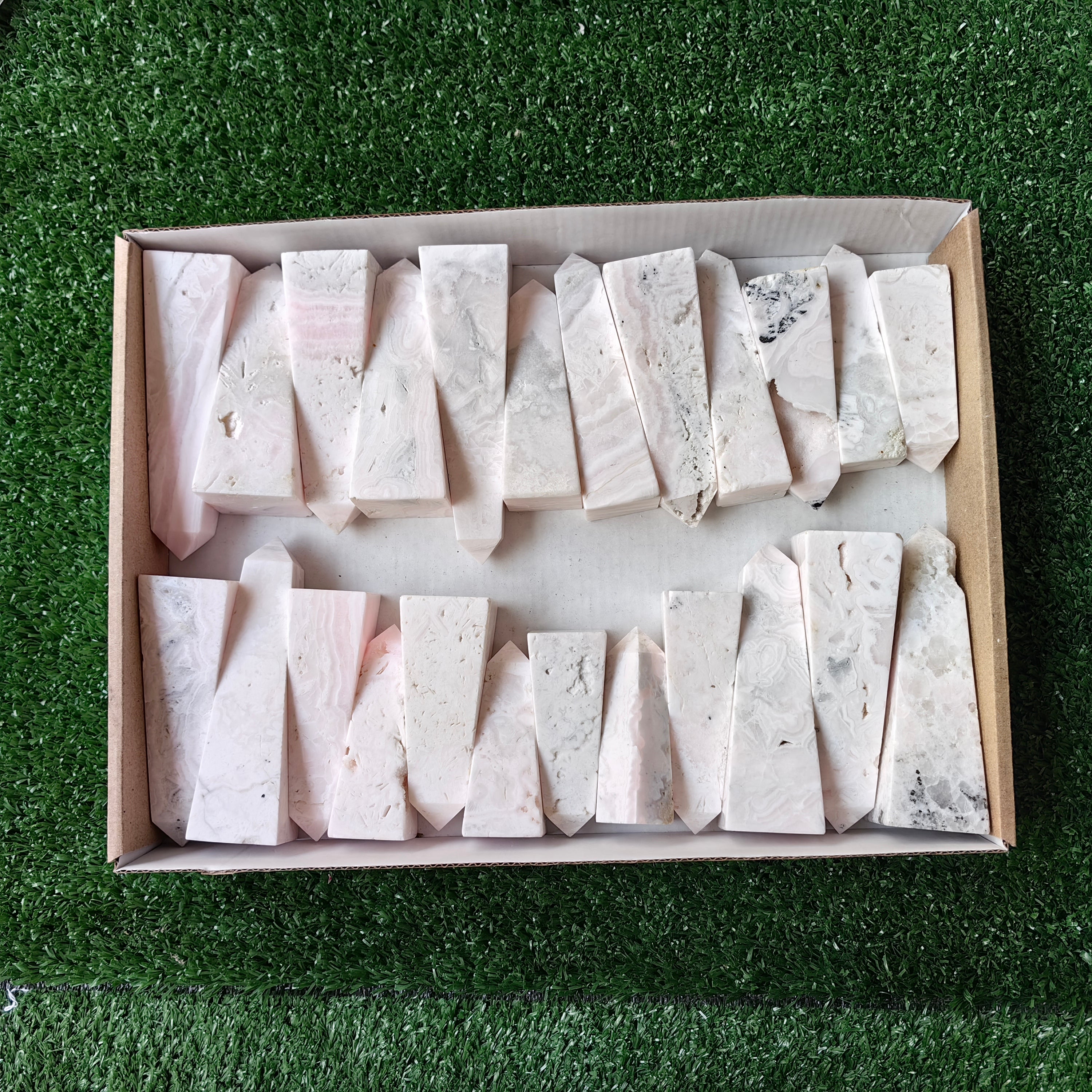24 pc mangano calcite towers