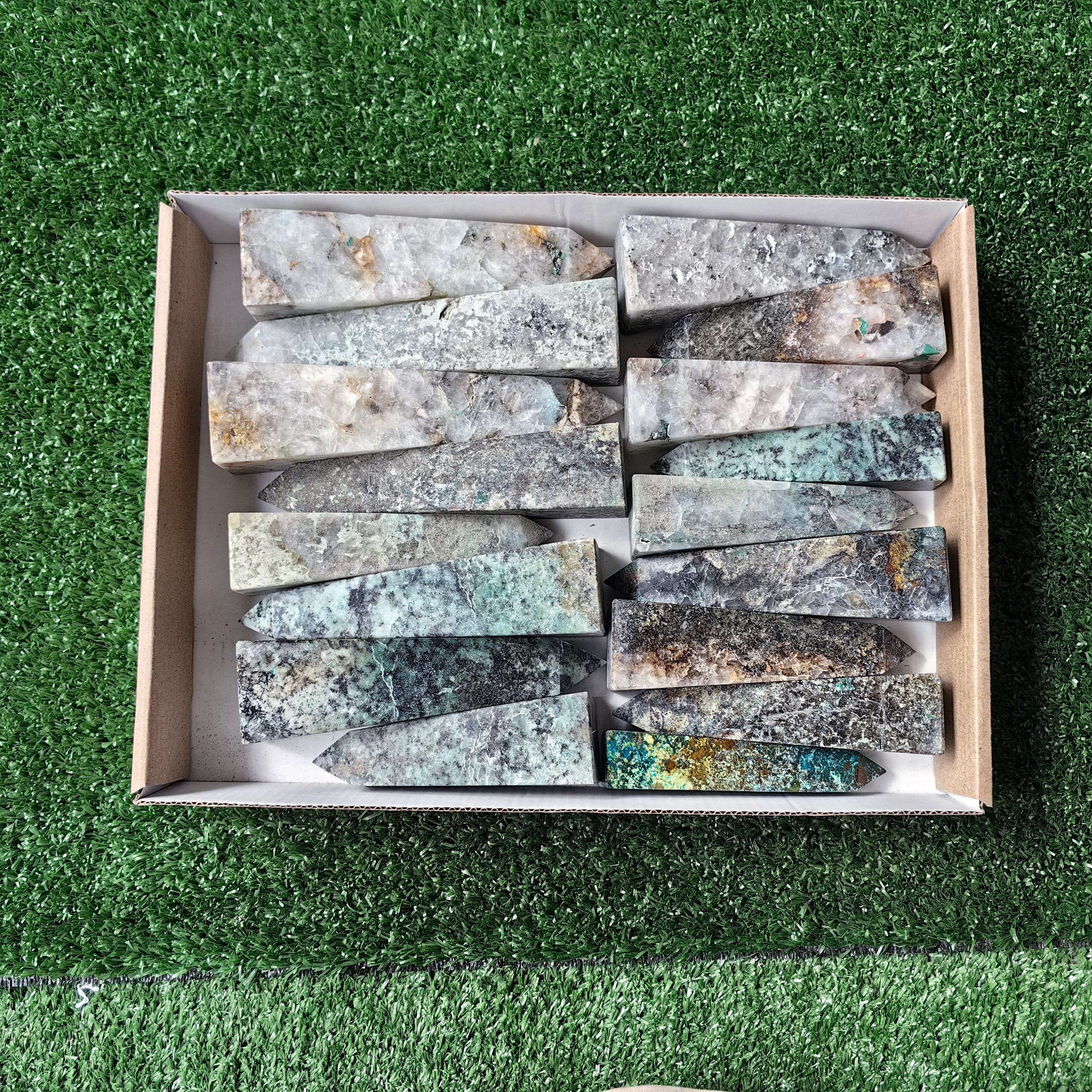 17 pc chrysocolla quartz towers