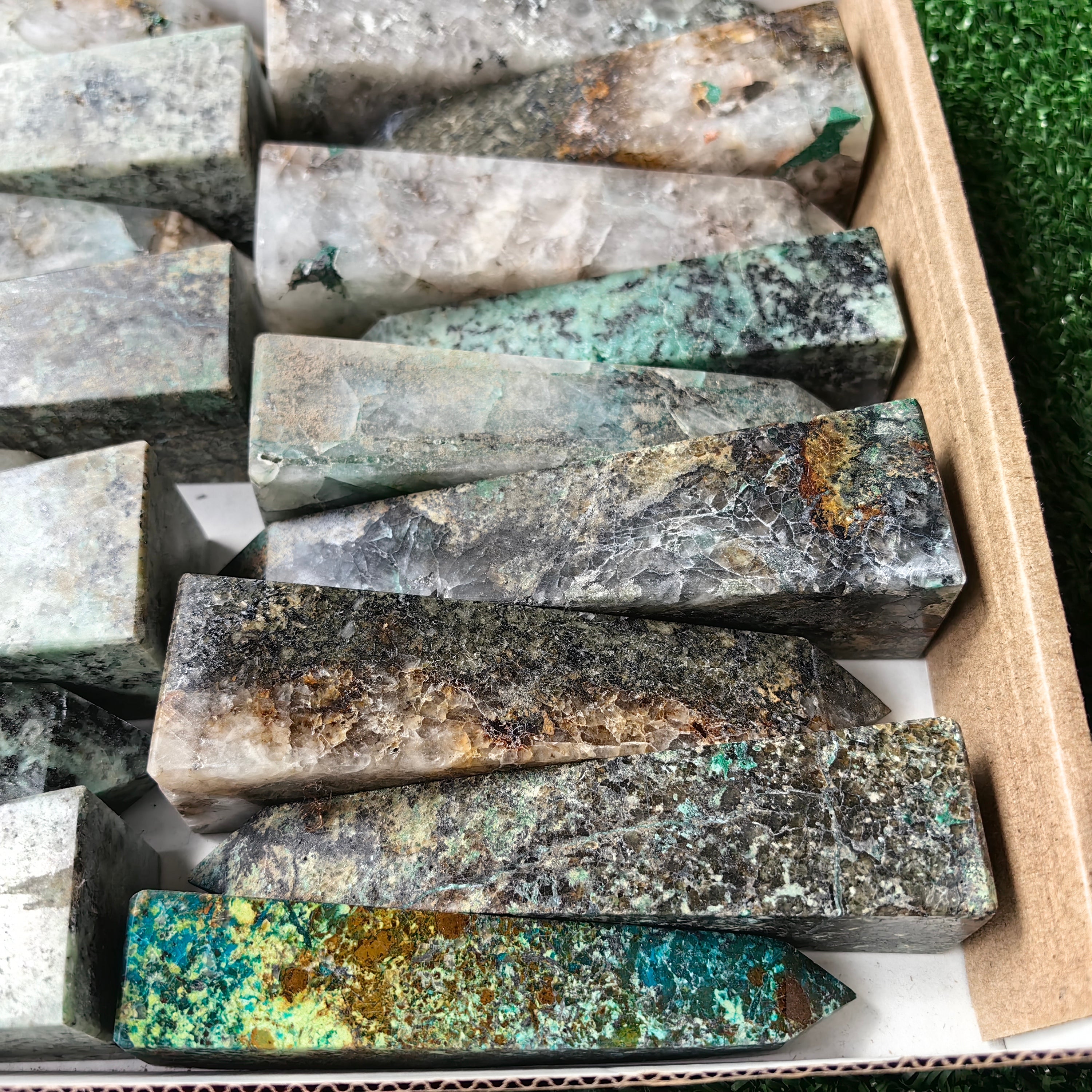 17 pc chrysocolla quartz towers
