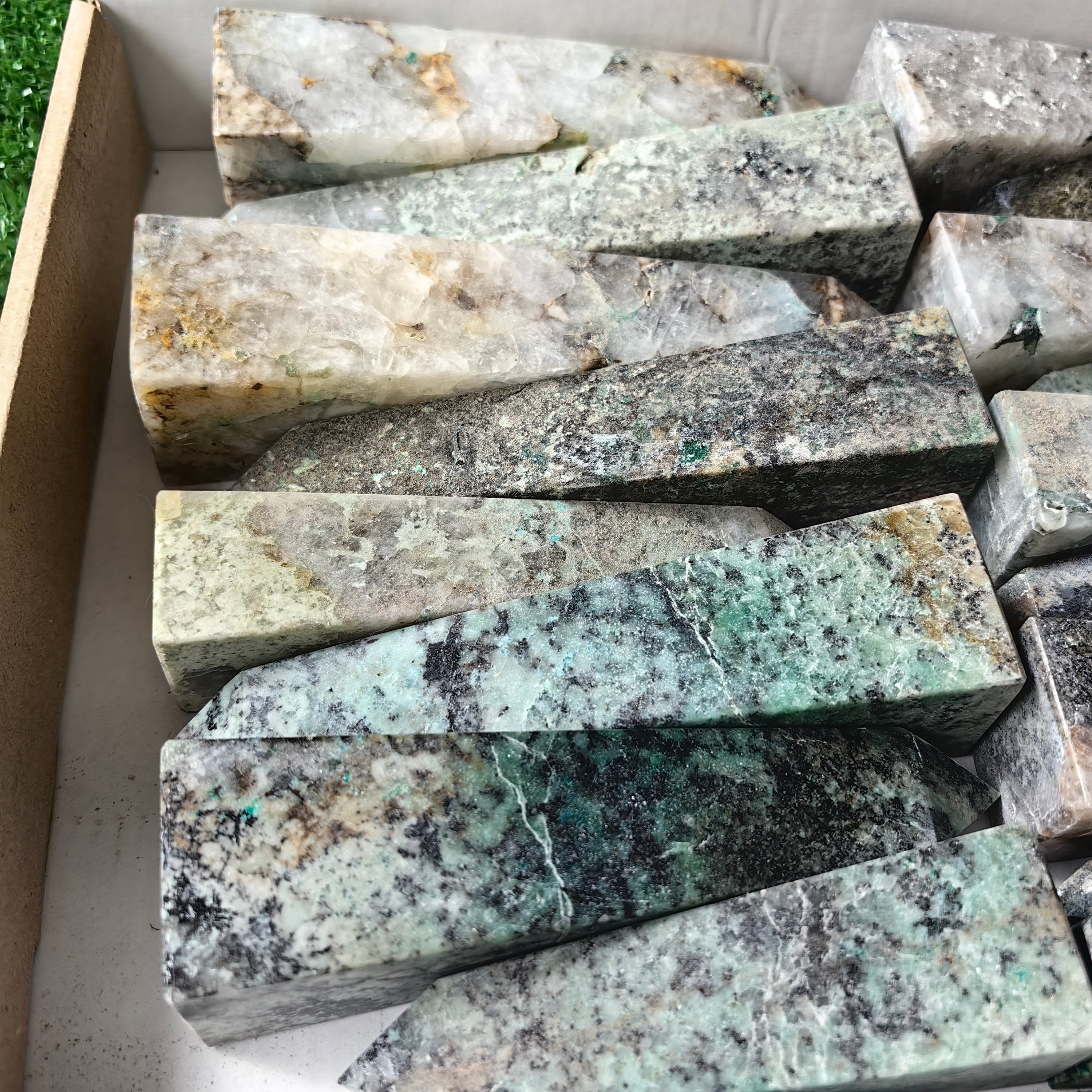 17 pc chrysocolla quartz towers