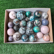 20 pcs mixted stones spheres