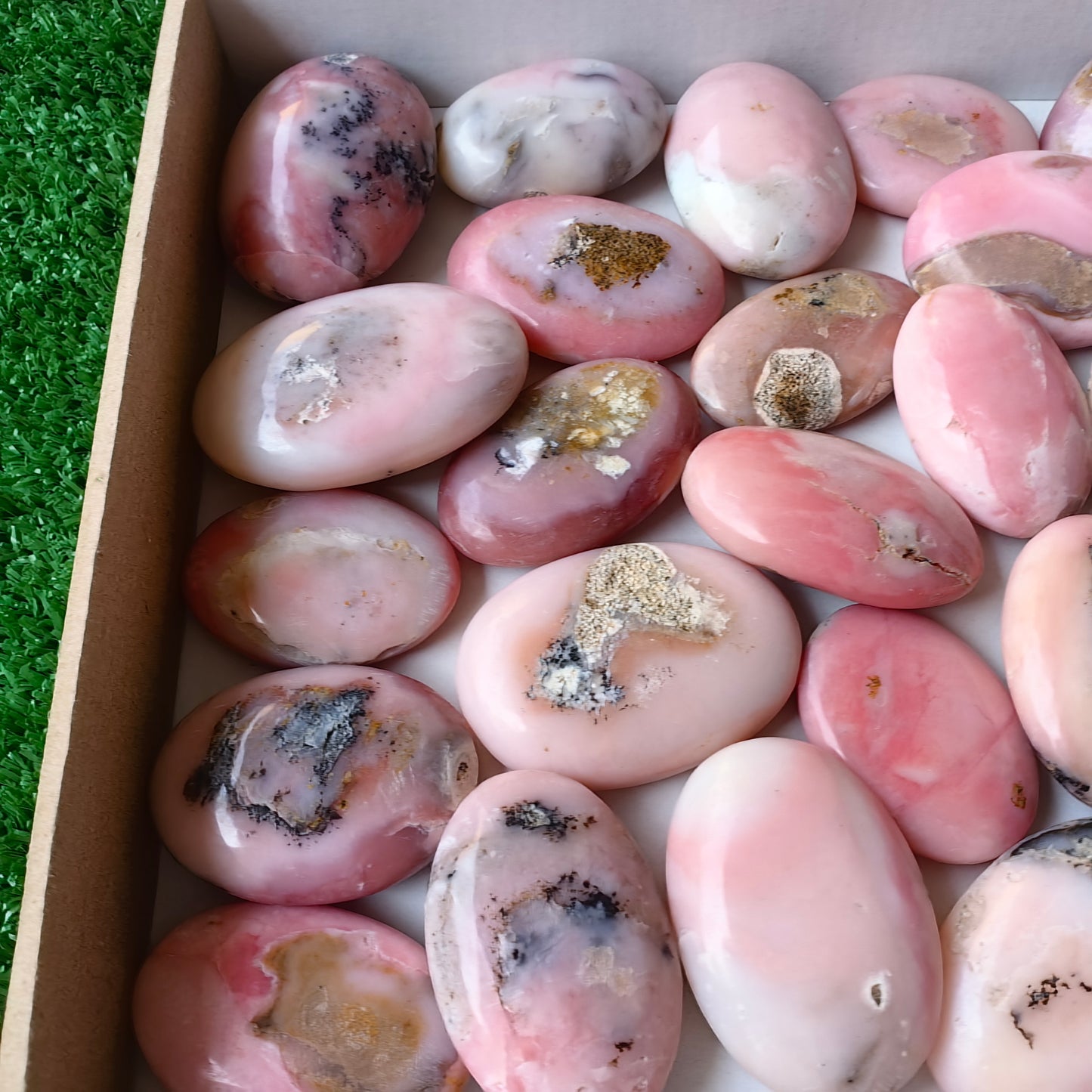 34 pc pink opal palms