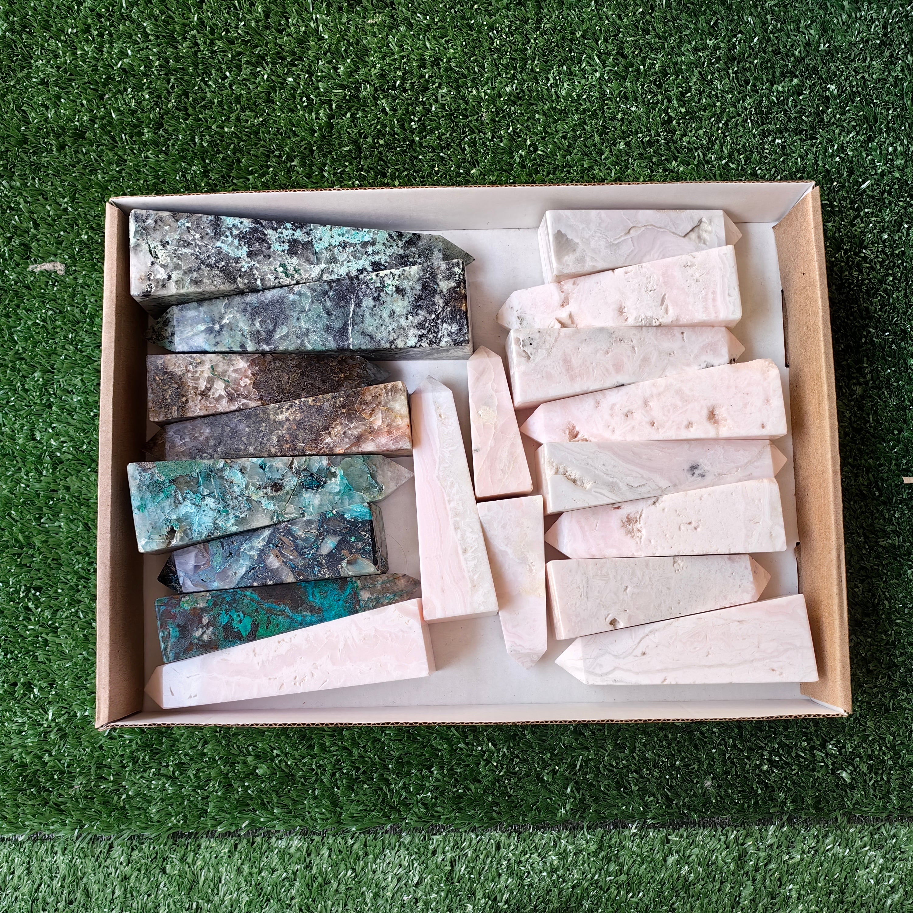 19 pc chrysocolla quartz & mangano towers