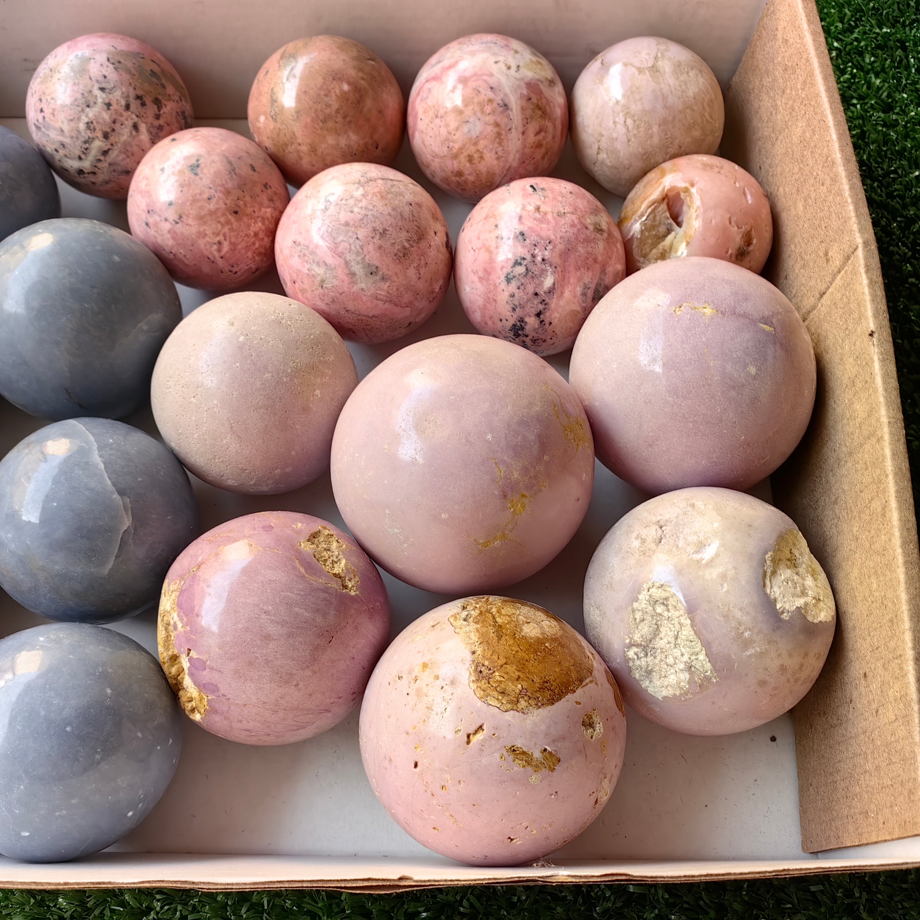 25 pc angelite, phosphosiderite & rhodonite spheres