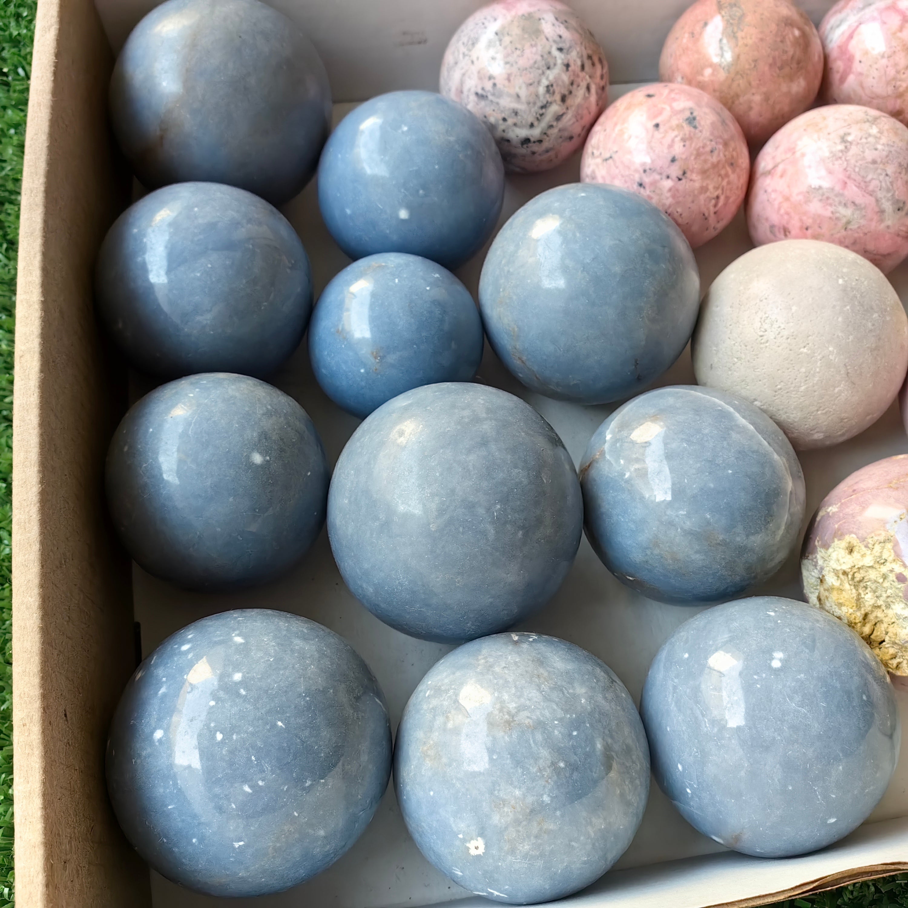 25 pc angelite, phosphosiderite & rhodonite spheres