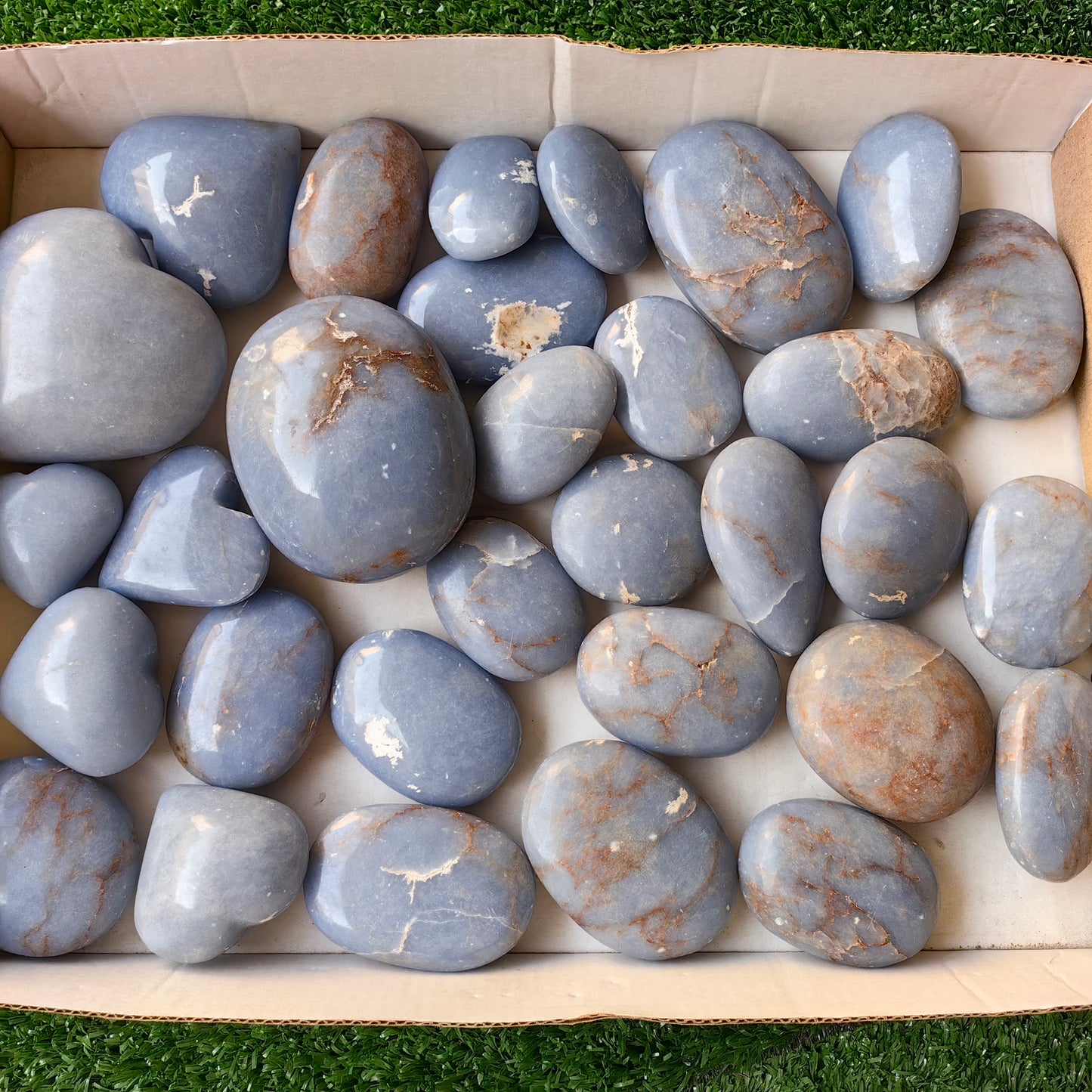 31 pc angelite palms and hearts