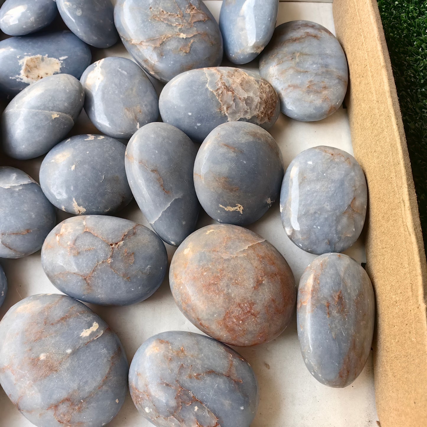 31 pc angelite palms and hearts