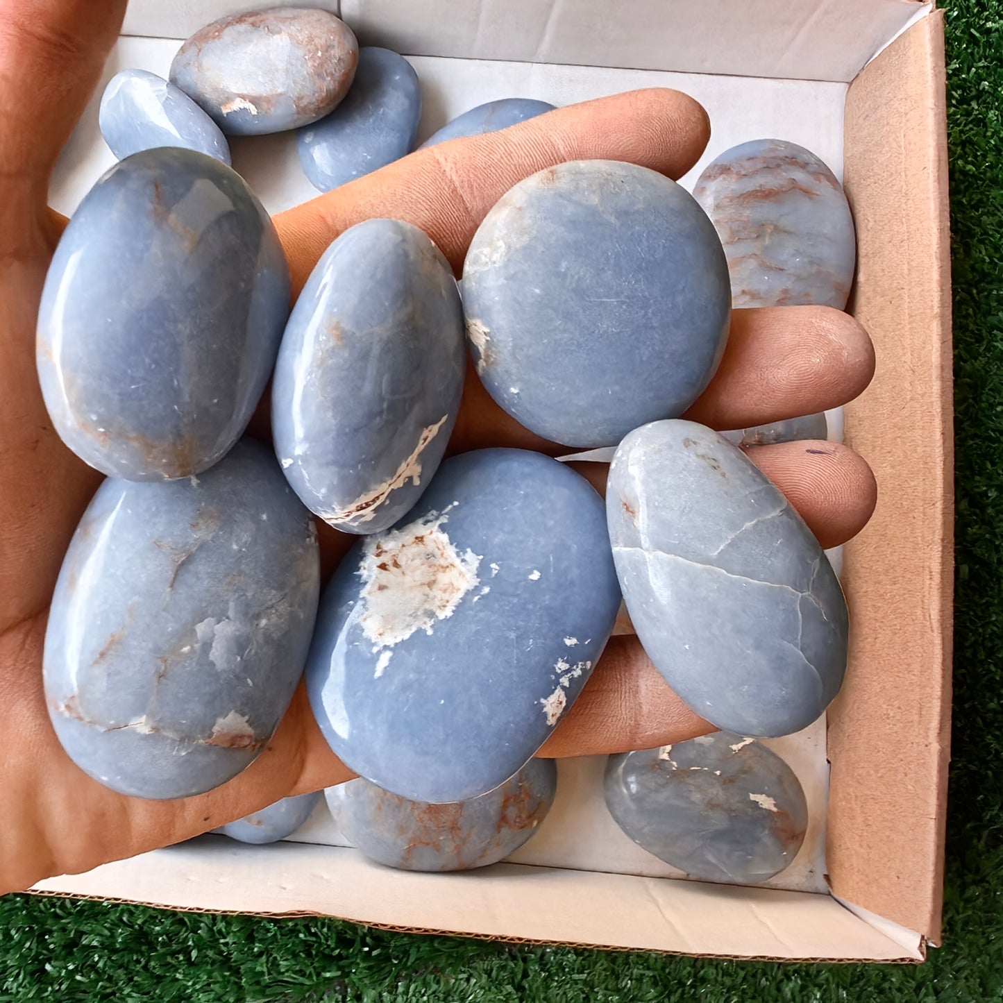 31 pc angelite palms and hearts