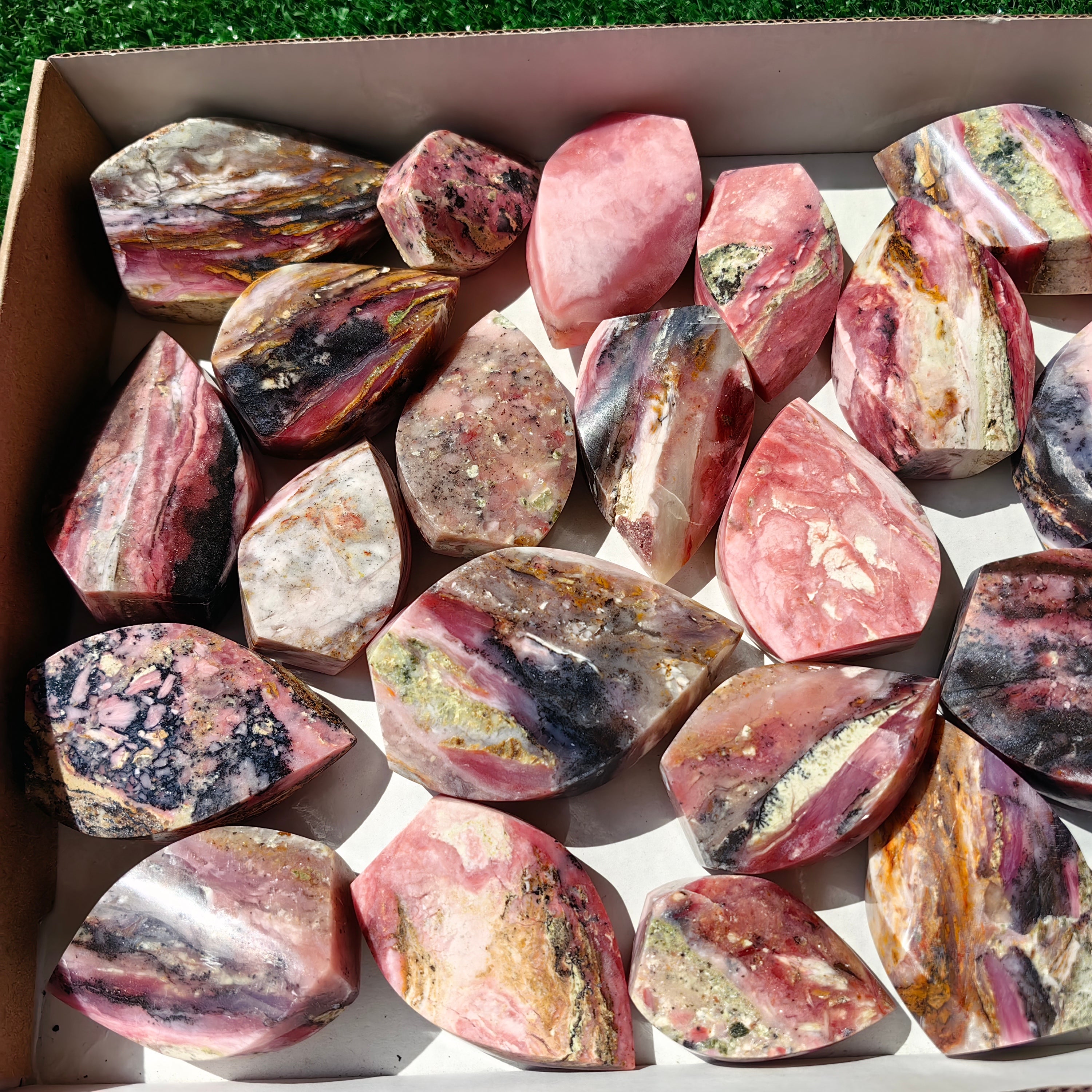 25 pc pink opal flames