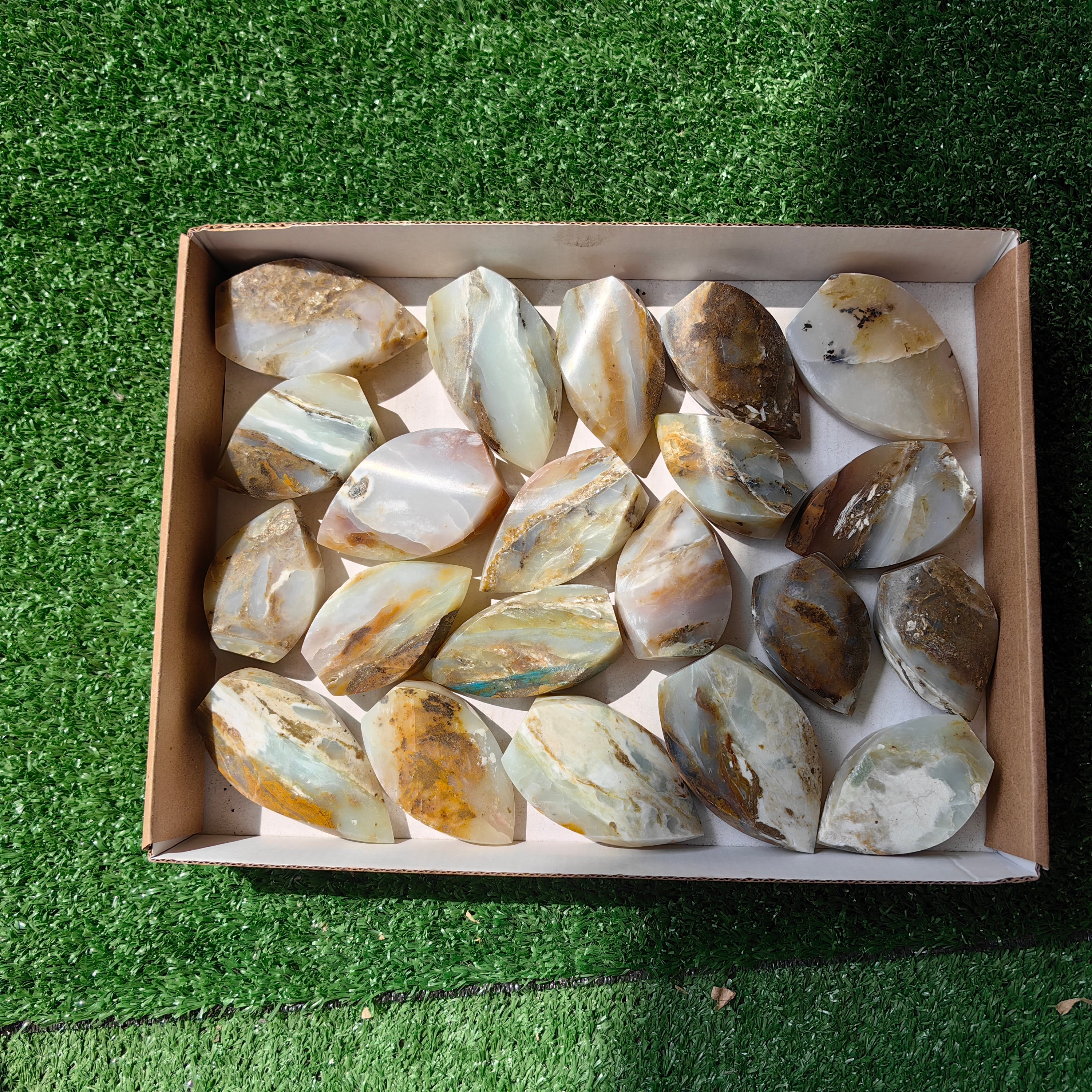 21 pc blue opal flames