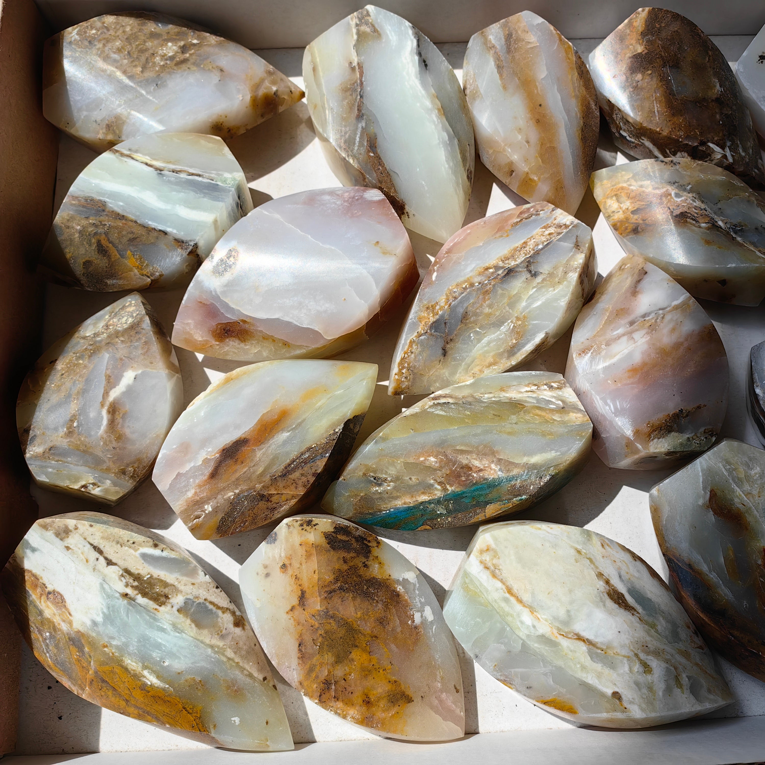 21 pc blue opal flames