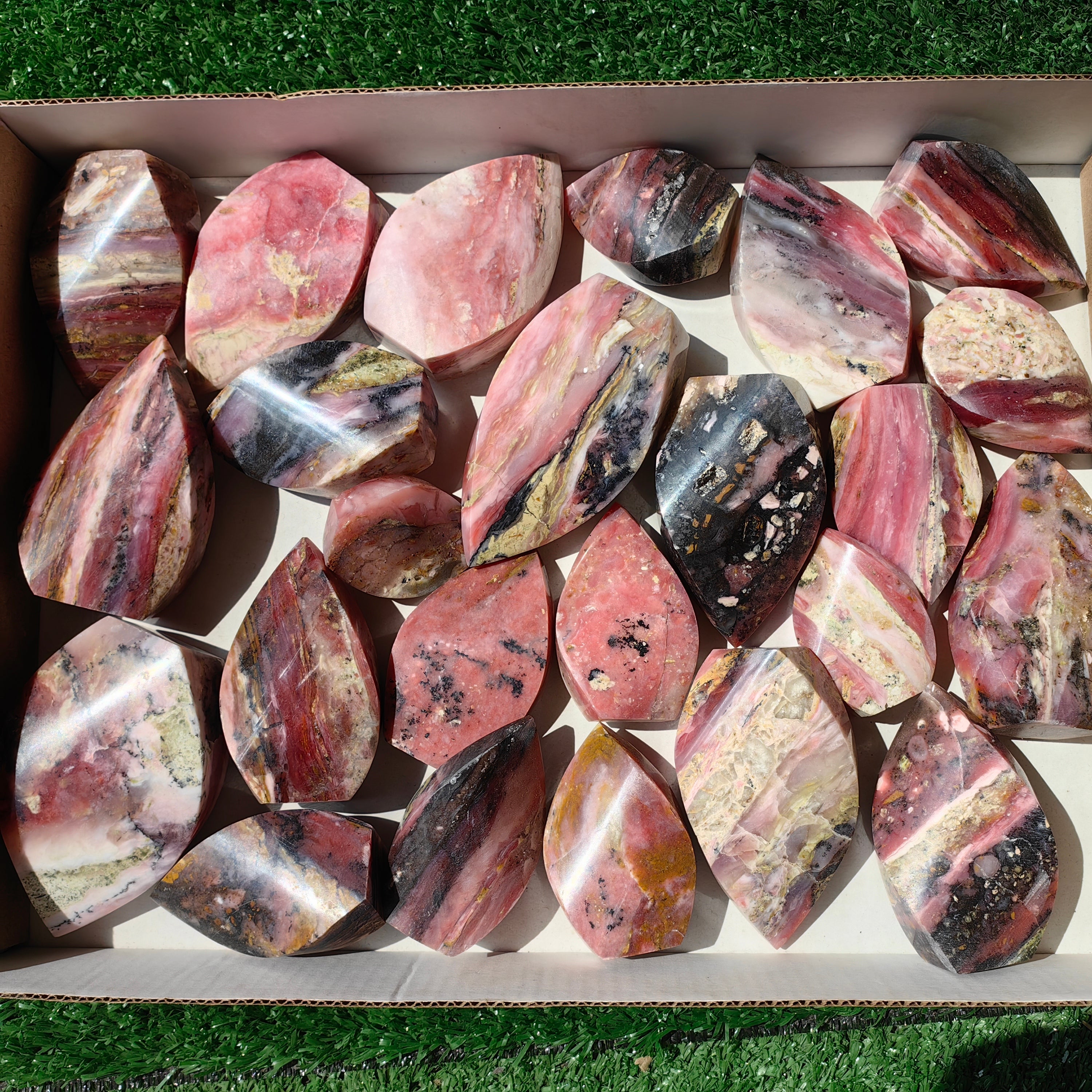 24 pc pink opal flames