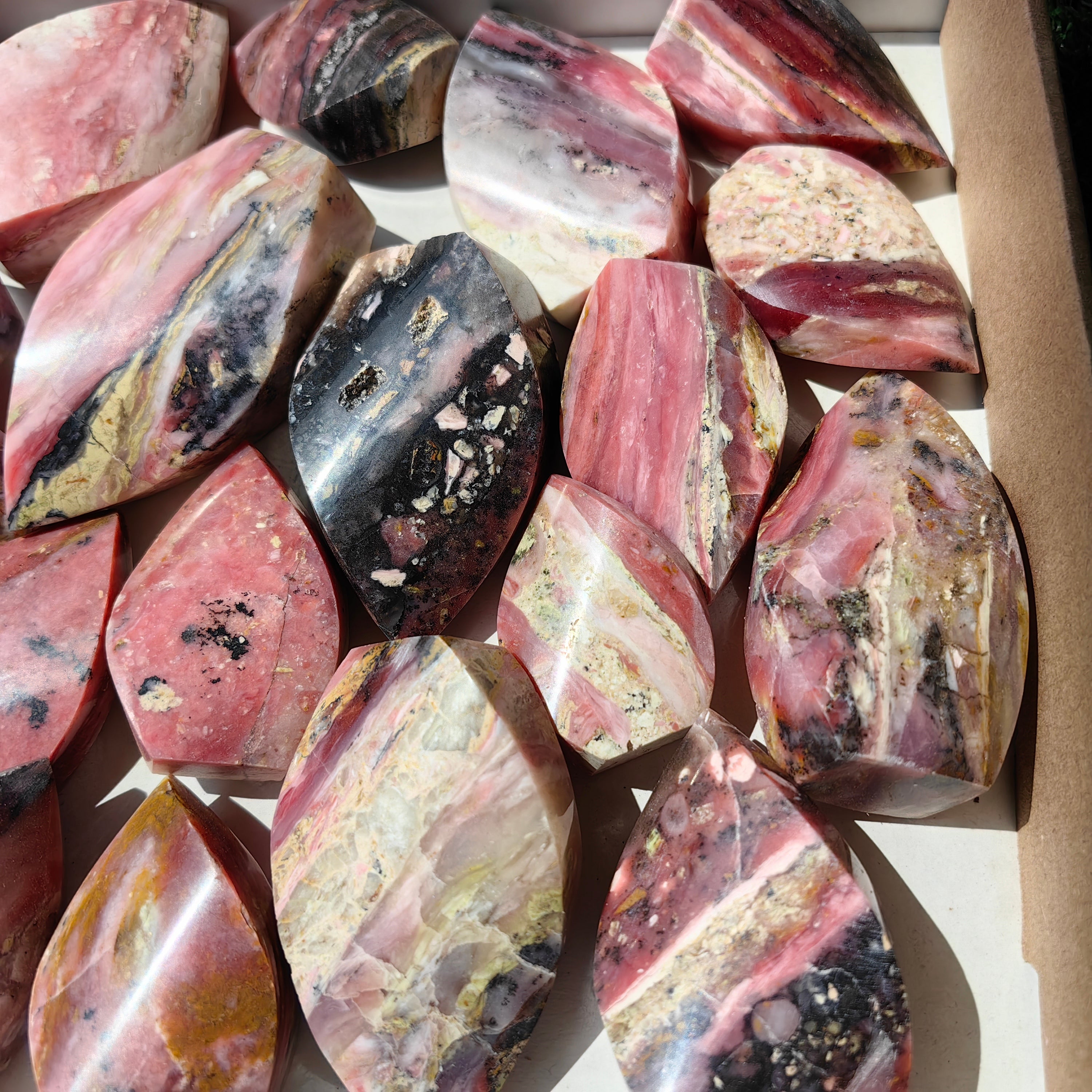 24 pc pink opal flames