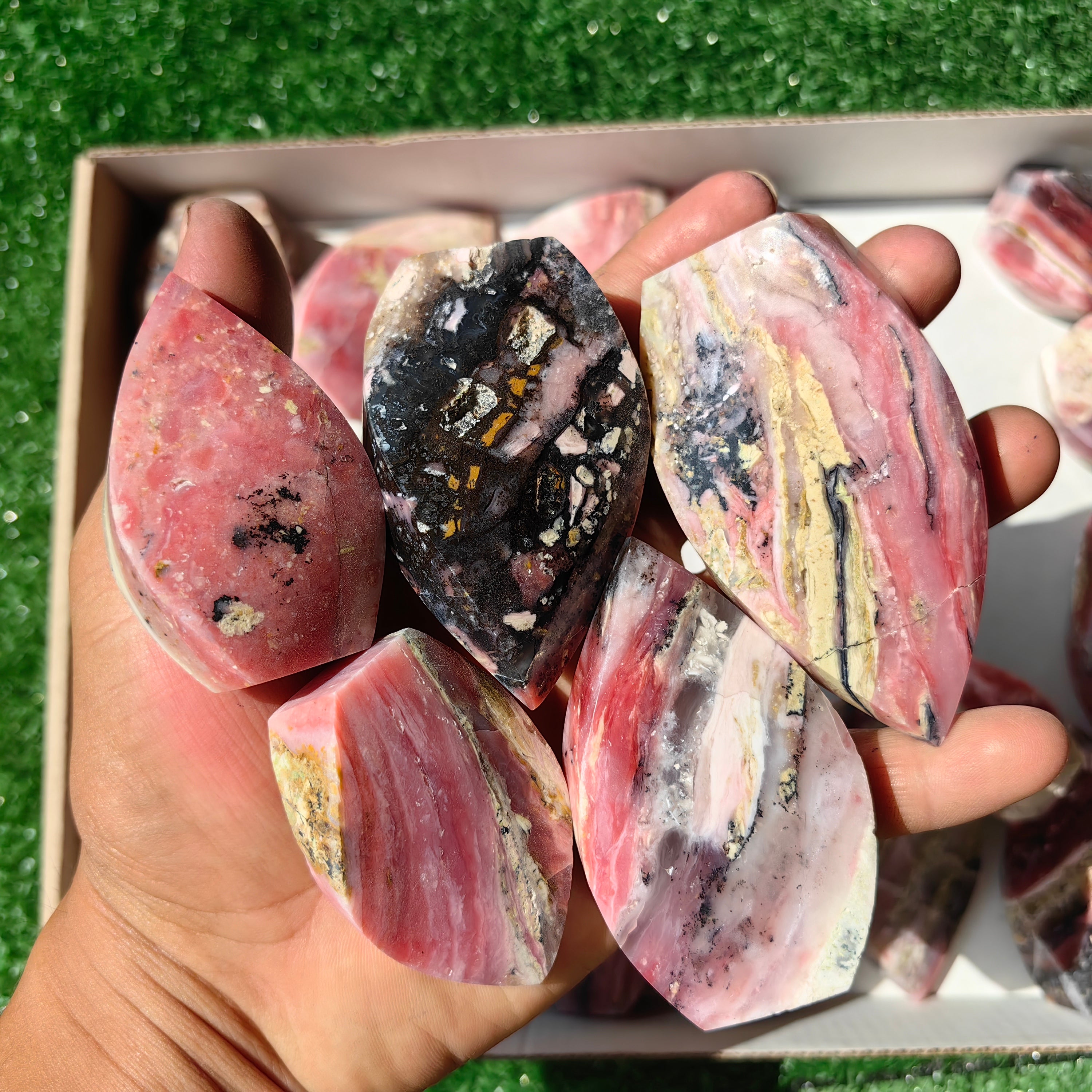 24 pc pink opal flames