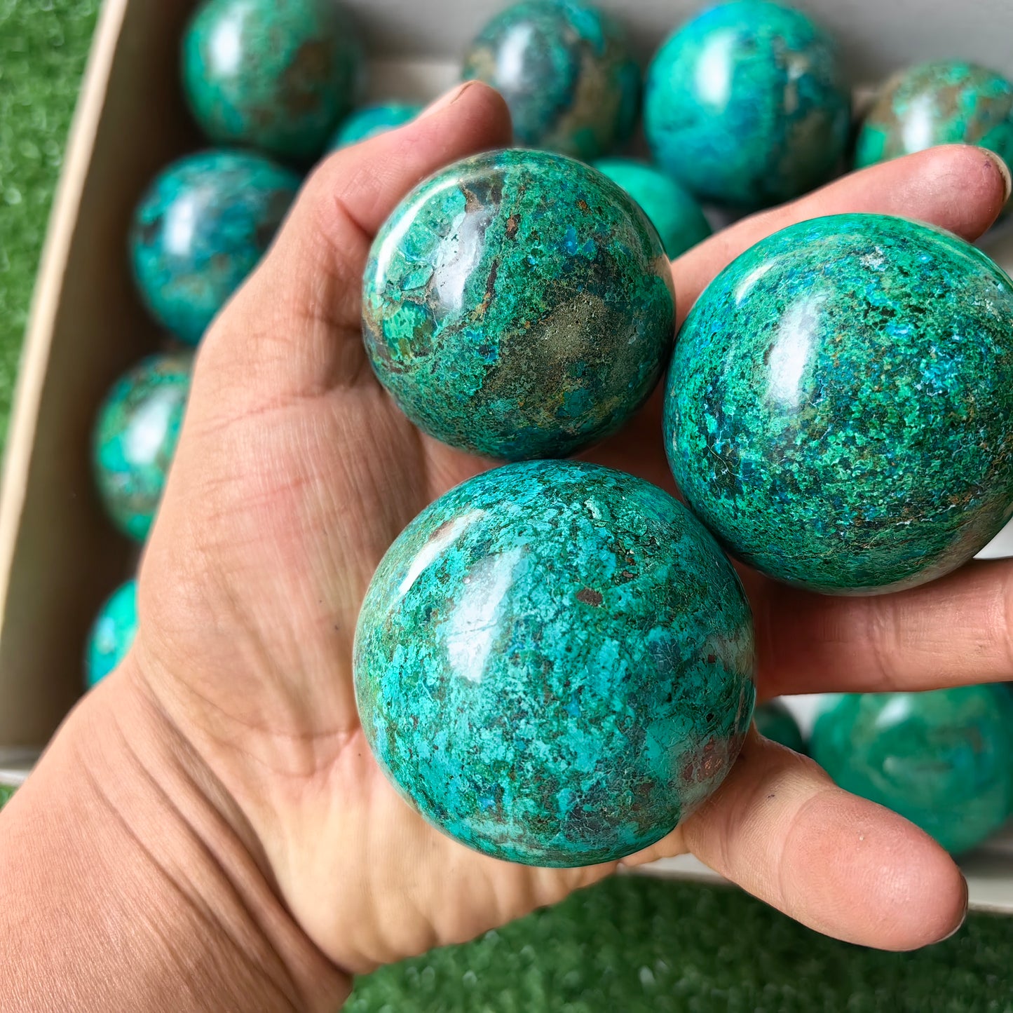 26 pc malachite spheres