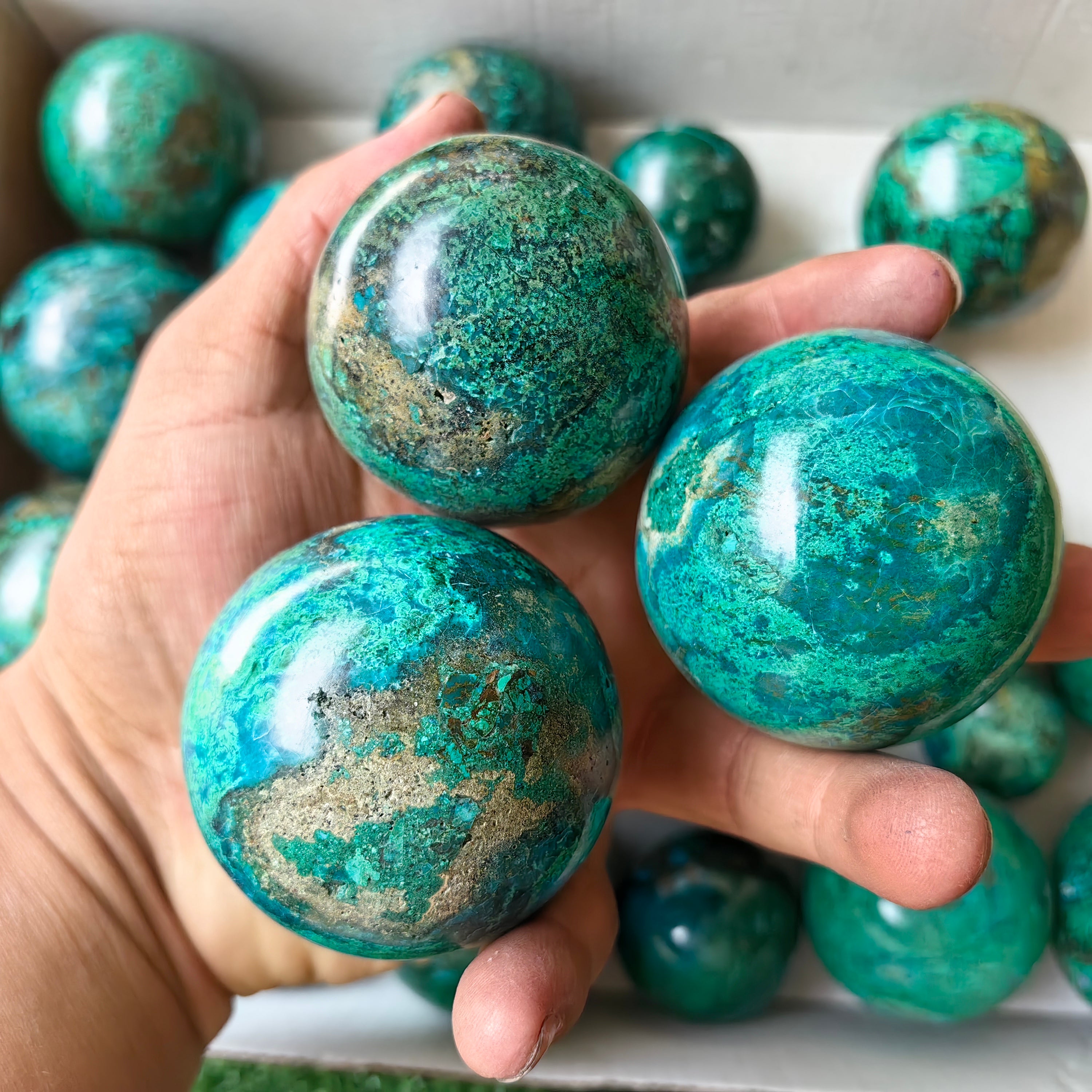 26 pc malachite spheres