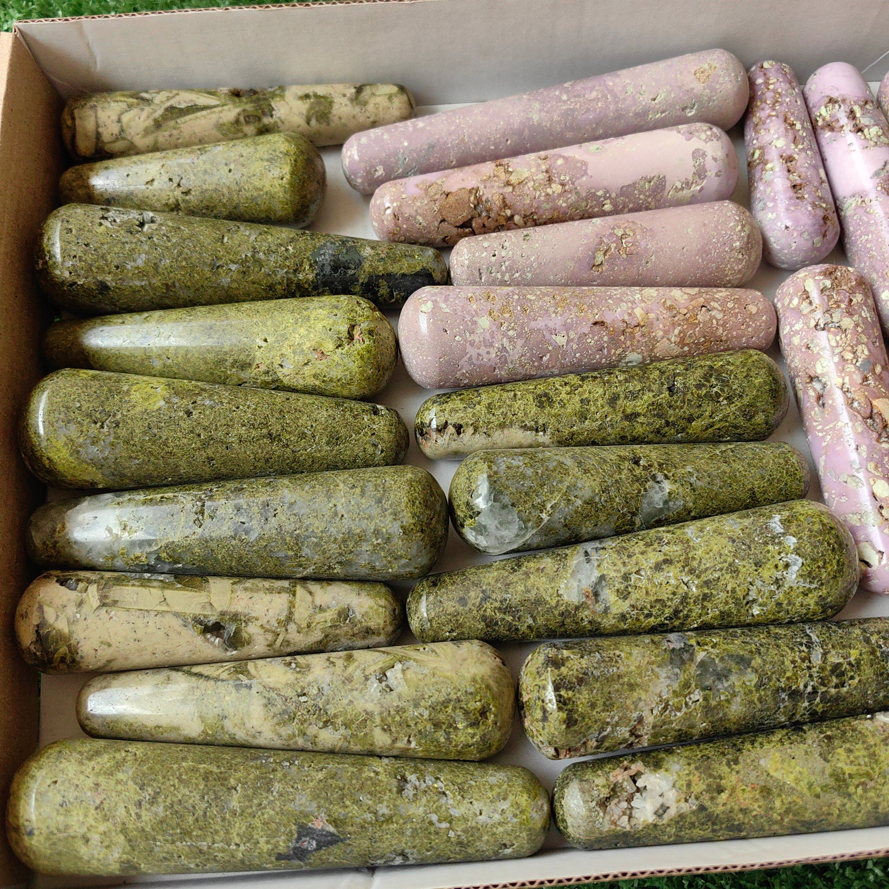 26 pc epidote & phosphosiderite wands
