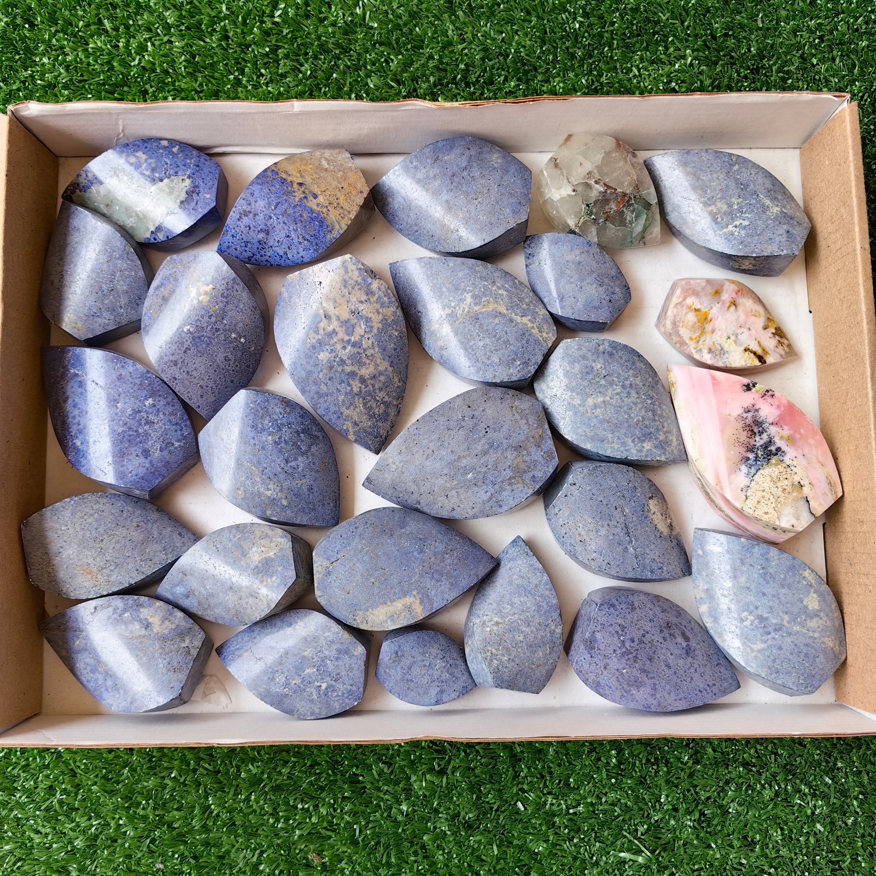 26 pc chrysocolla quartz, pink opal & dumortorite flames