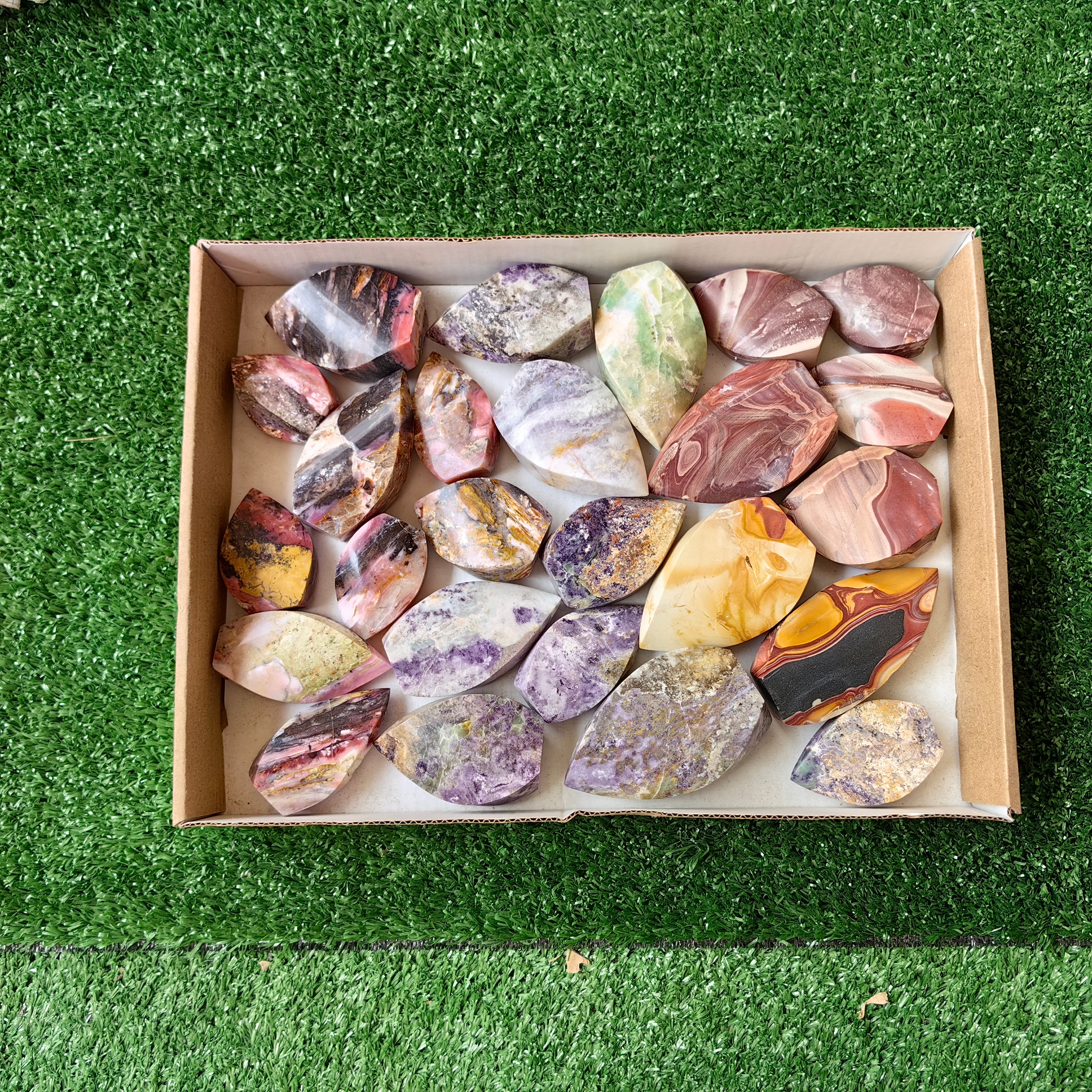 25 pc pink opal, bolivianite & colcatana flames