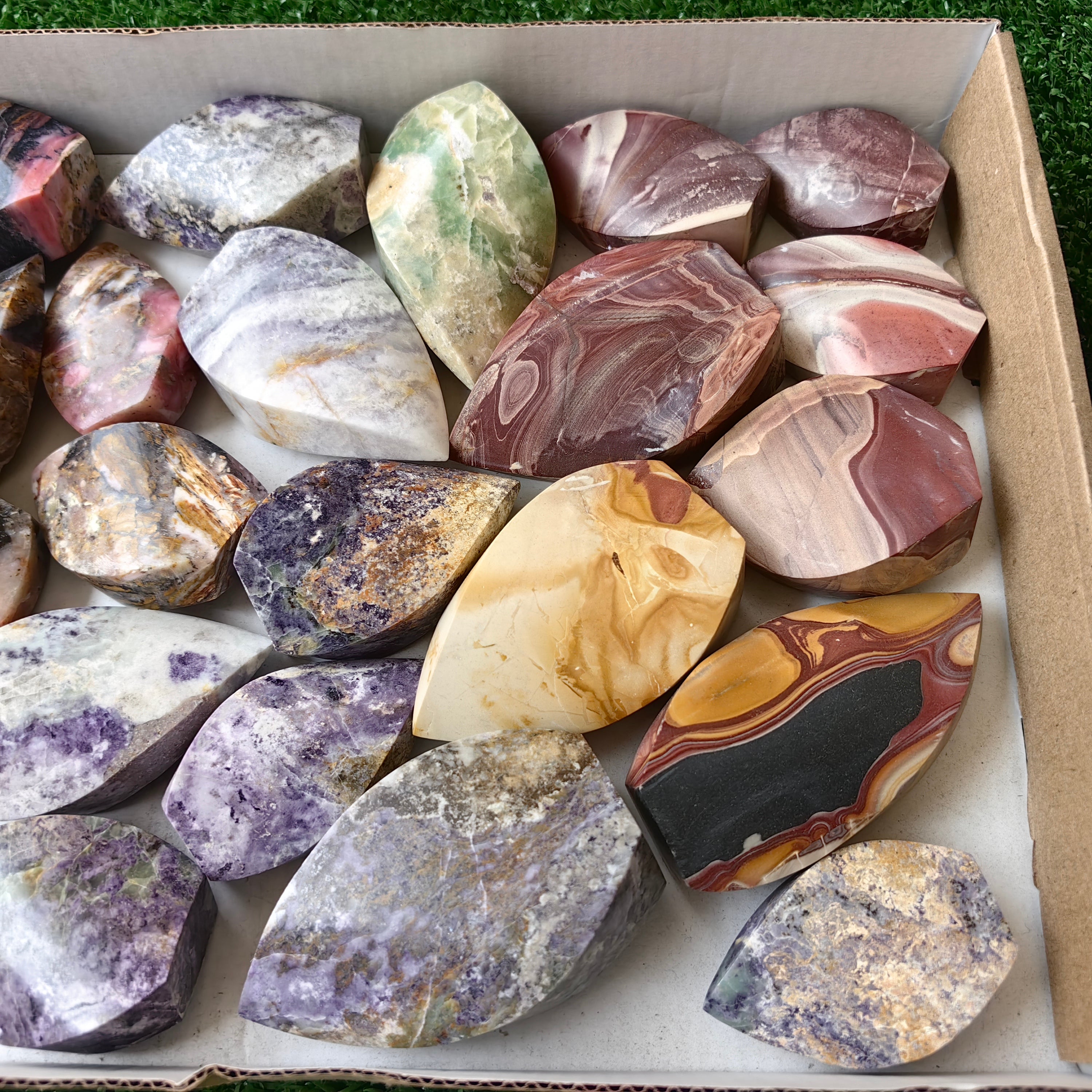 25 pc pink opal, bolivianite & colcatana flames