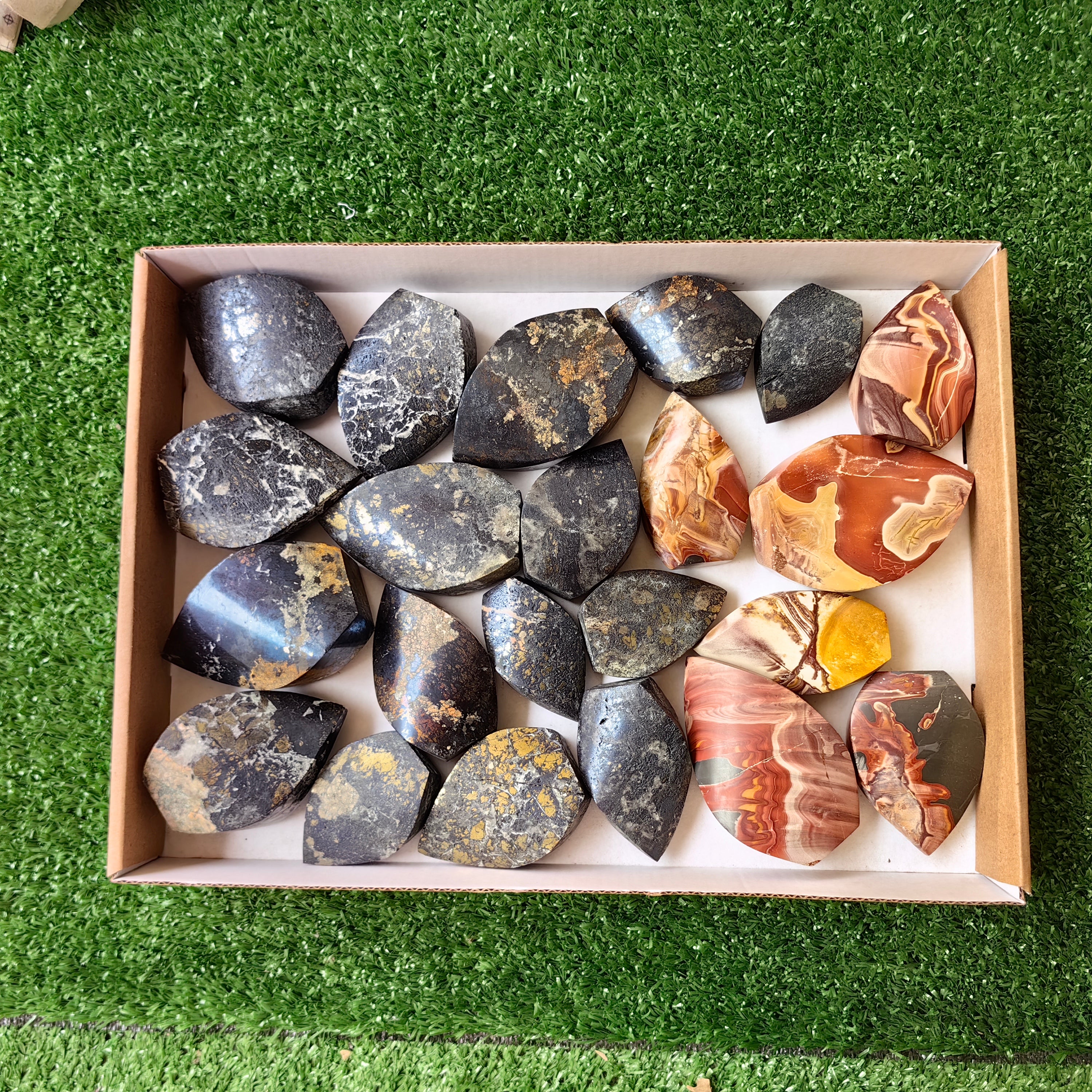 22 pc covellite & colcatana flames