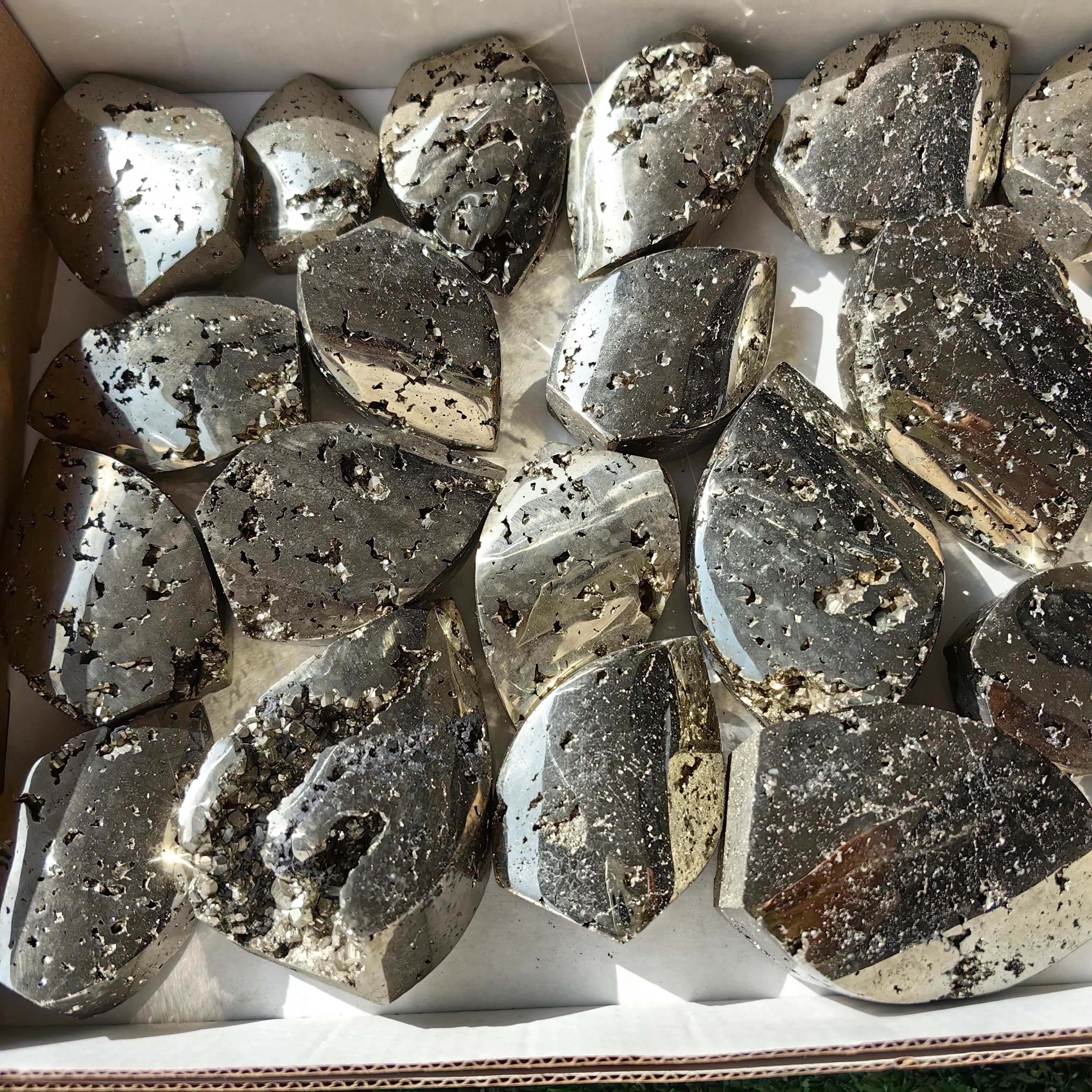 21 pc pyrite flames