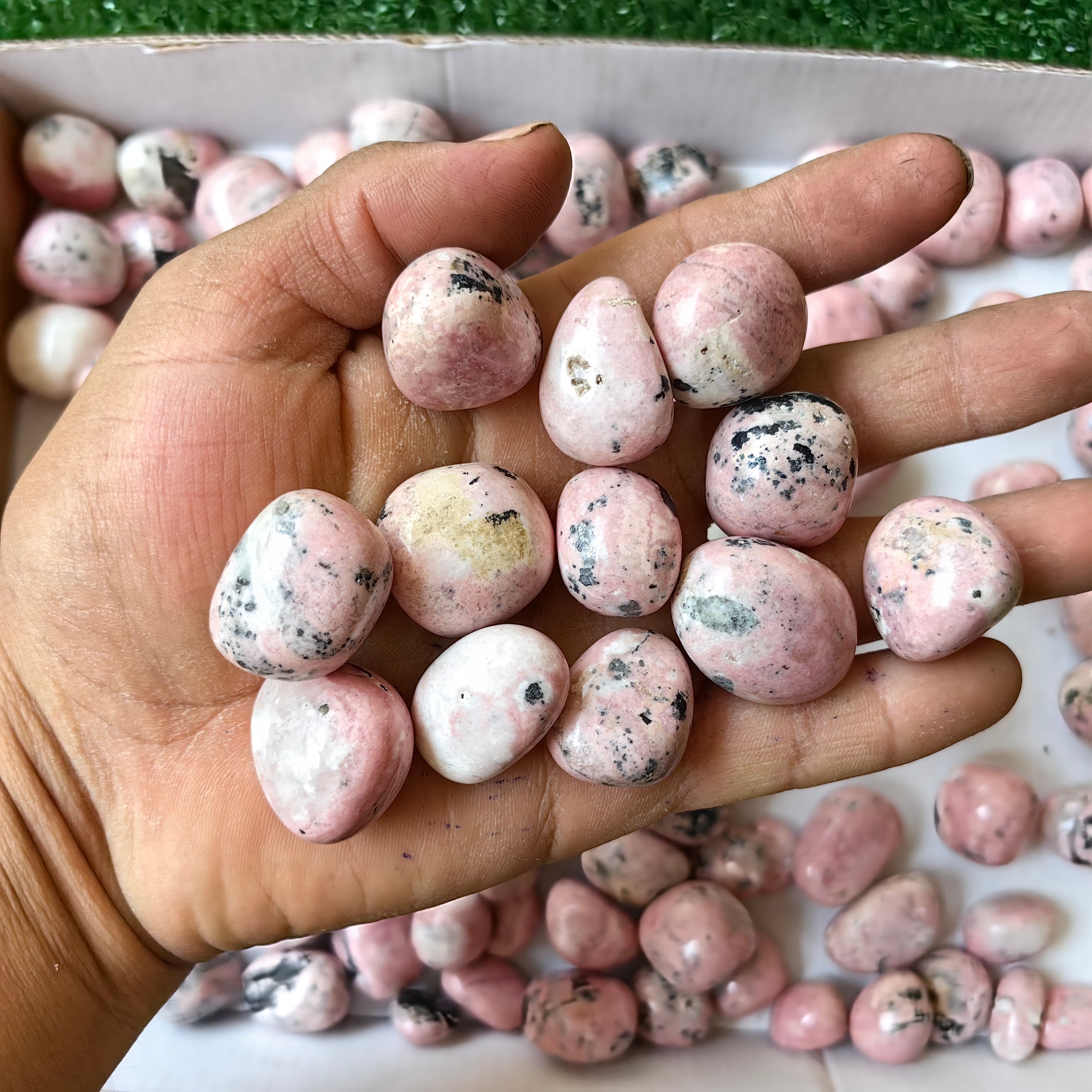 2 kg rhodonite tumbled