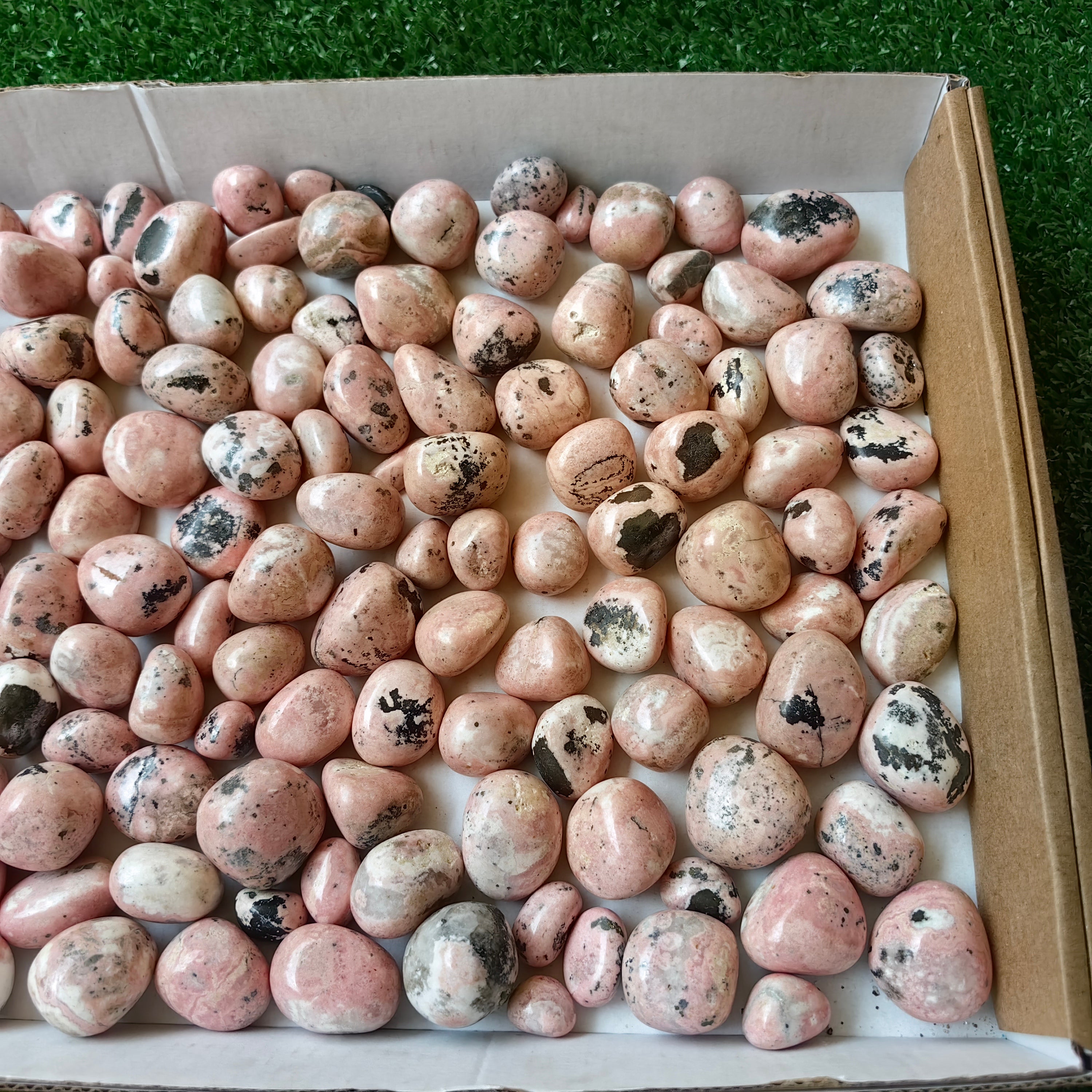 2 kg rhodonite tumbled