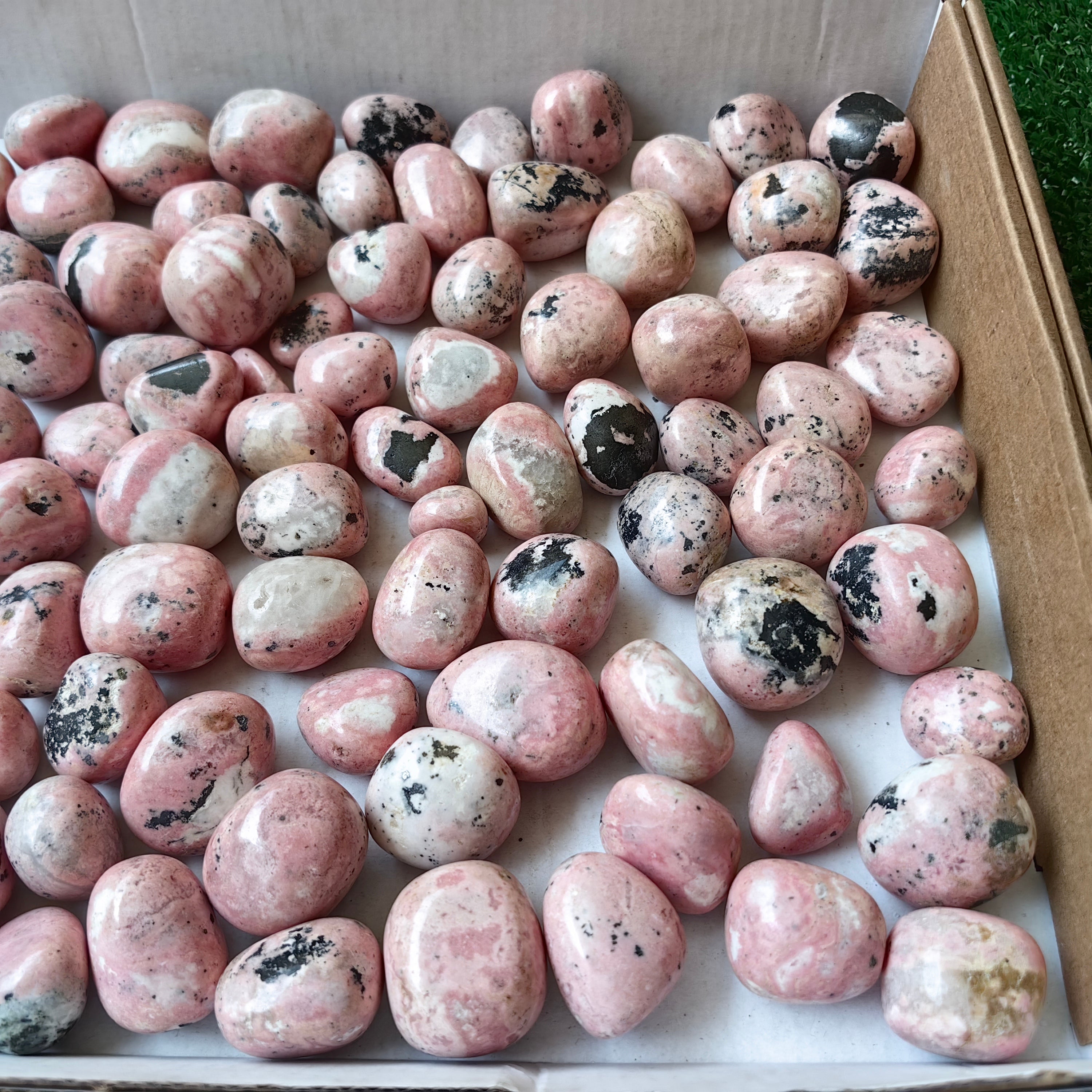 2 kg rhodonite tumbled