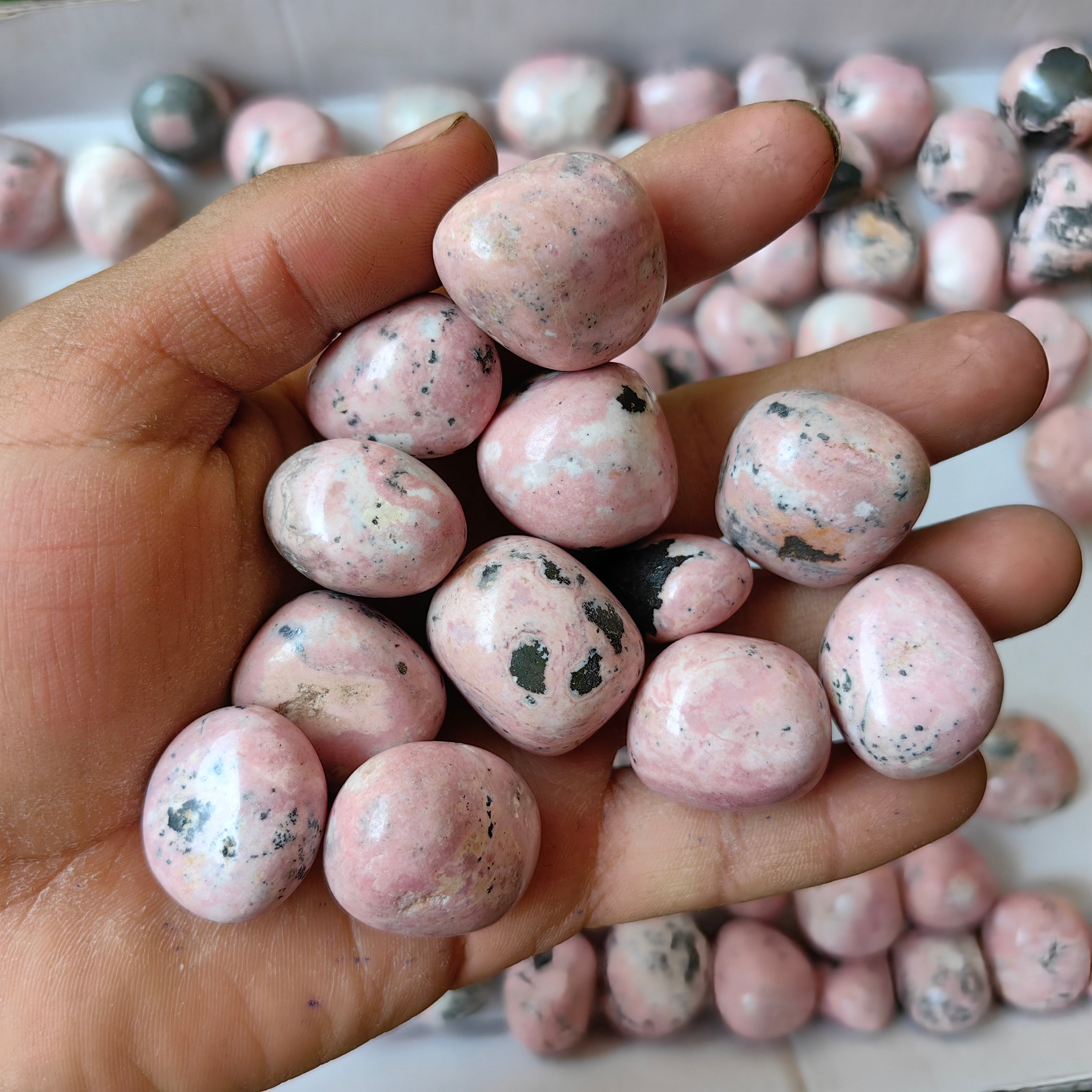 2 kg rhodonite tumbled