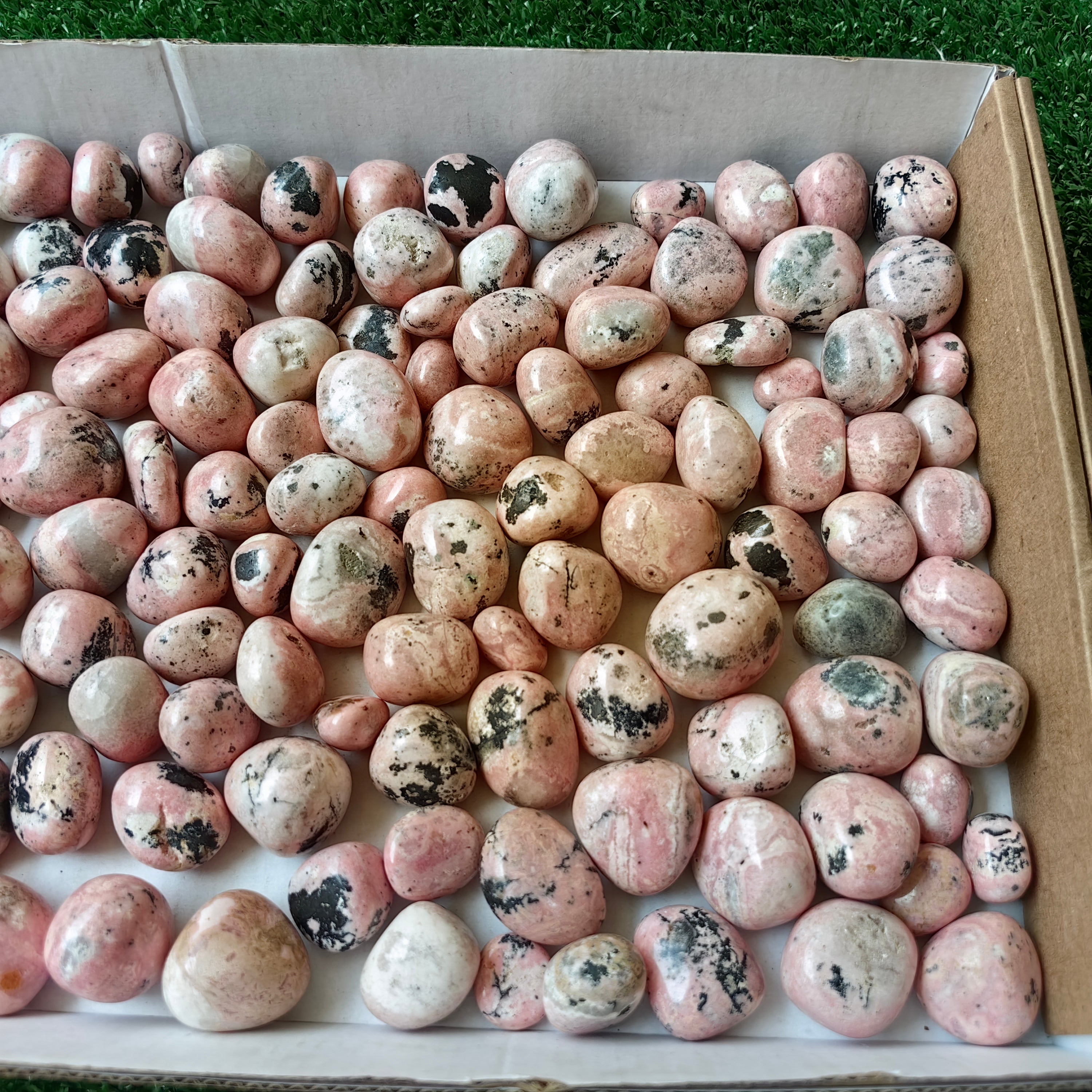 2 kg rhodonite tumbled