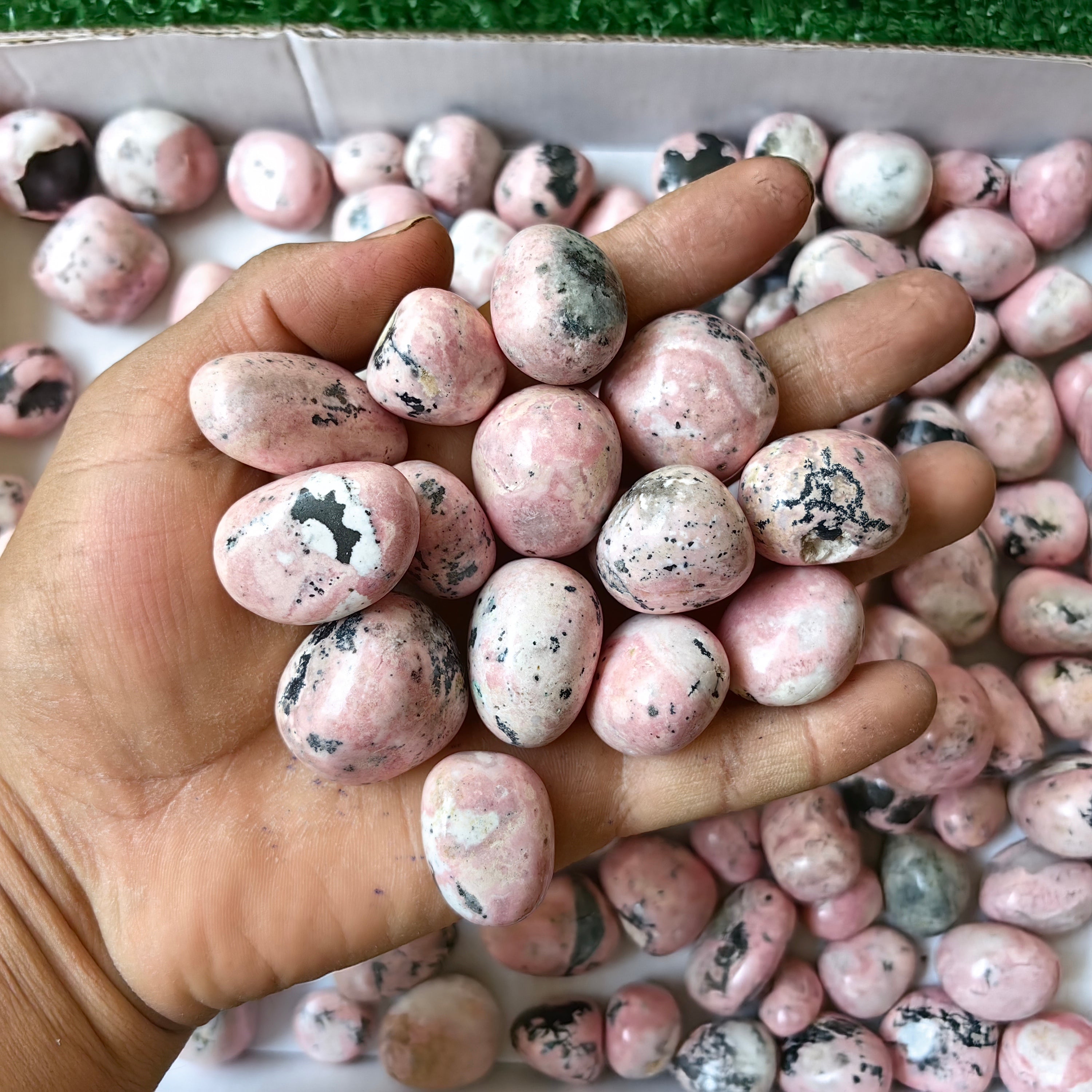 2 kg rhodonite tumbled