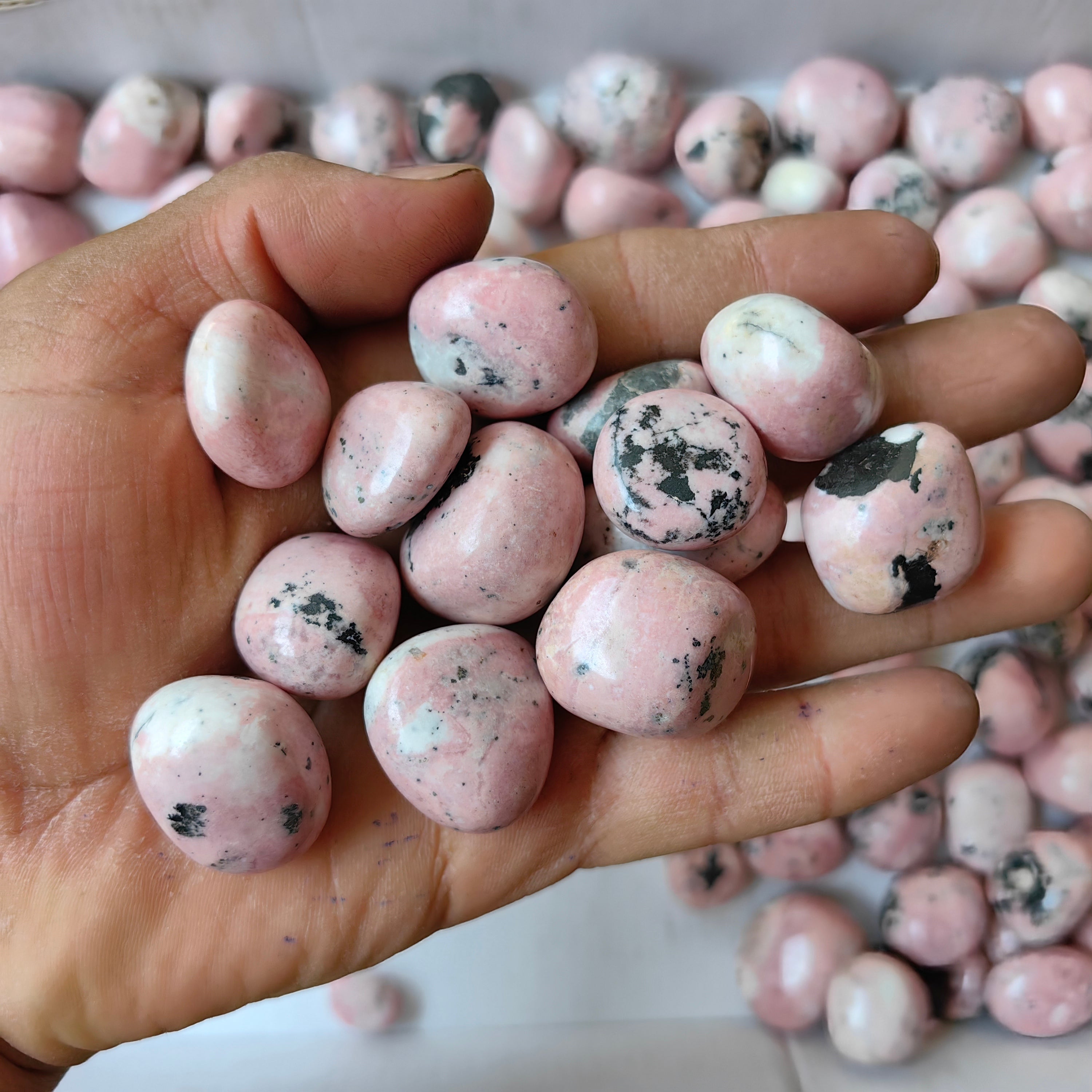 2 kg rhodonite tumbled