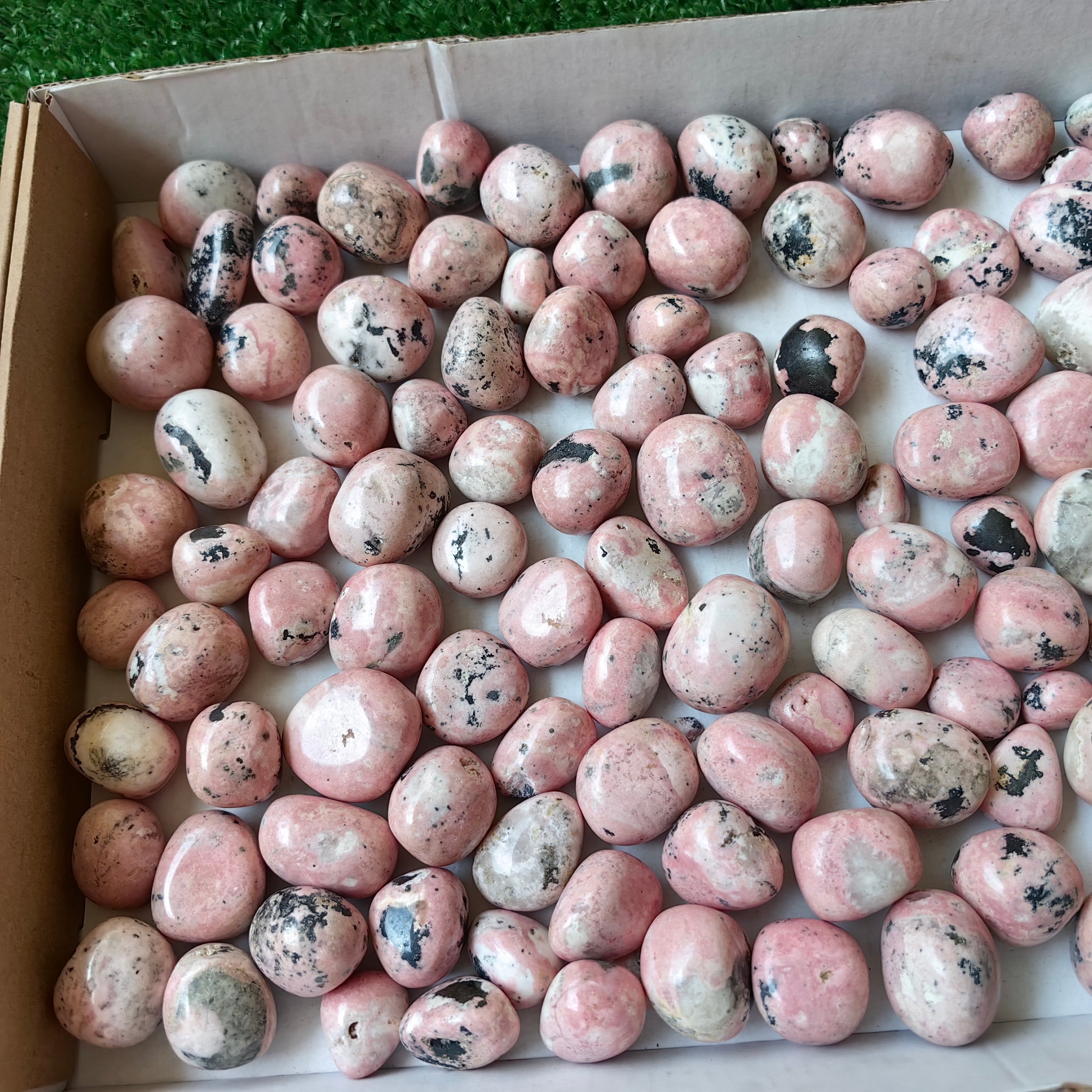 2 kg rhodonite tumbled
