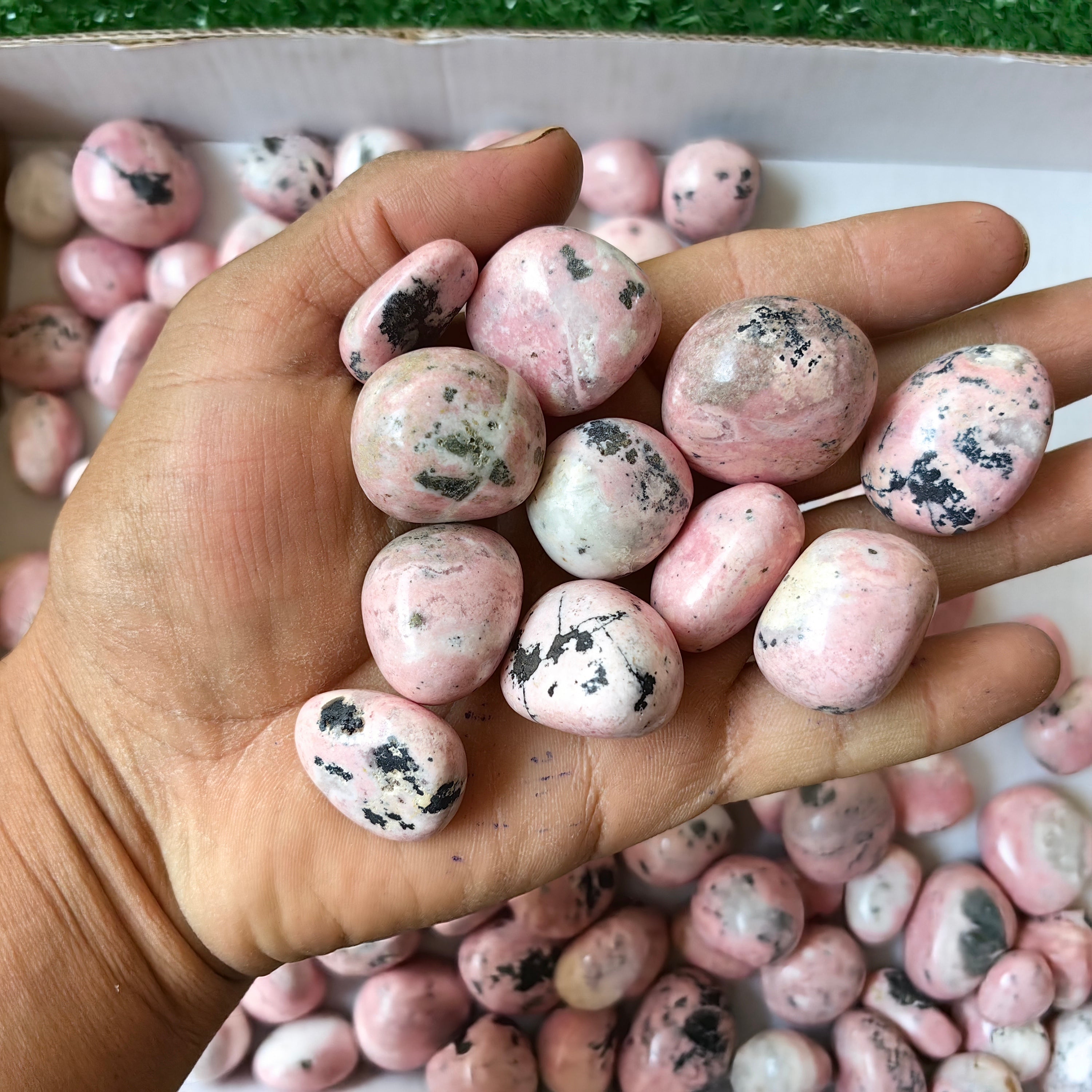 2 kg rhodonite tumbled