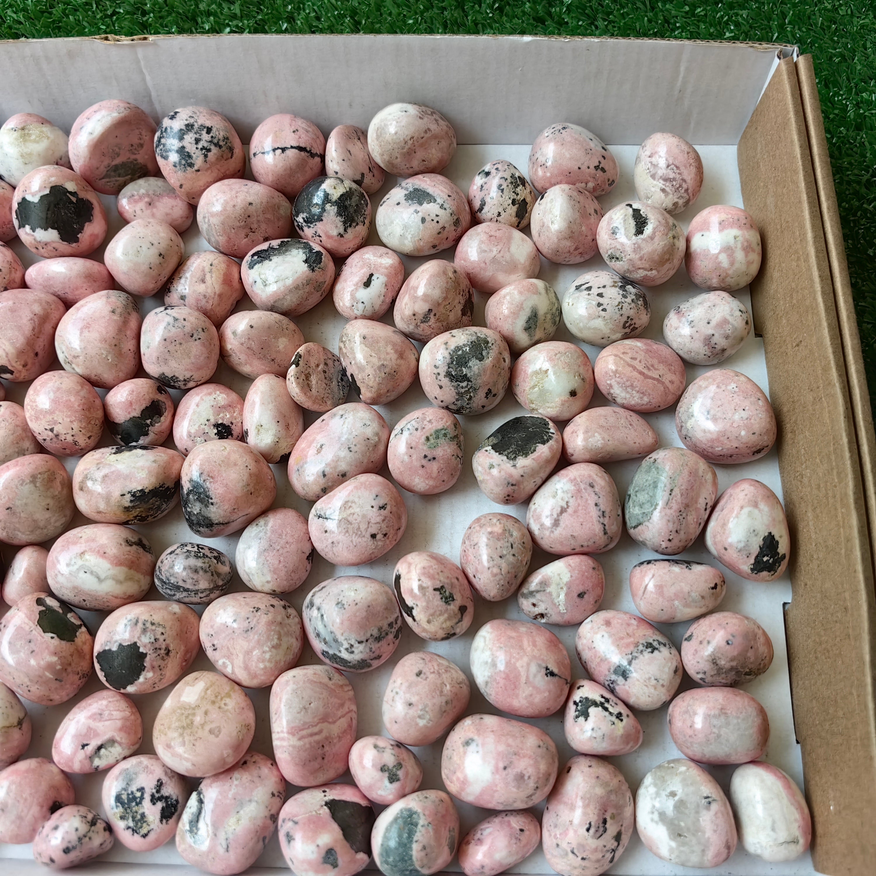 2 kg rhodonite tumbled
