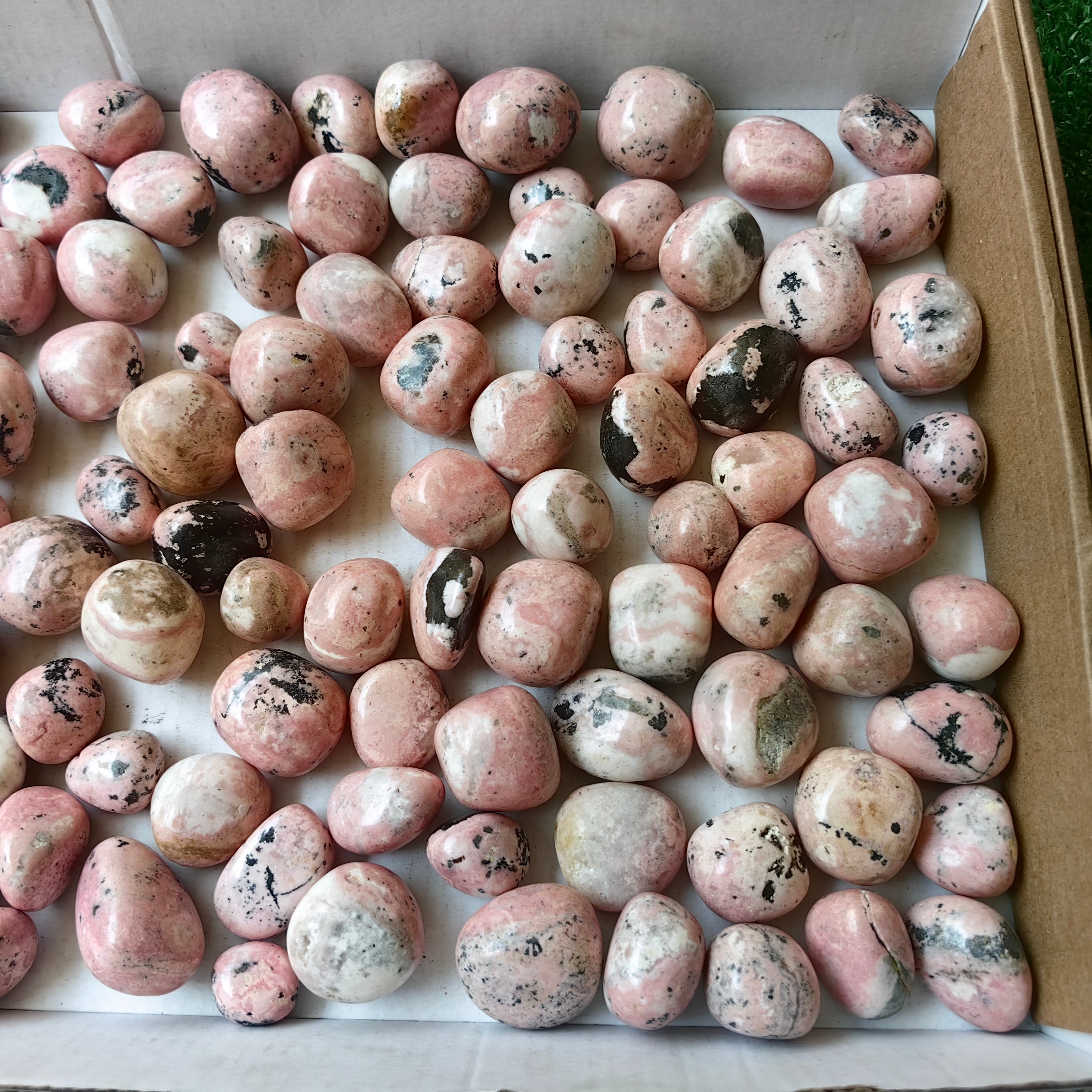 2 kg rhodonite tumbled