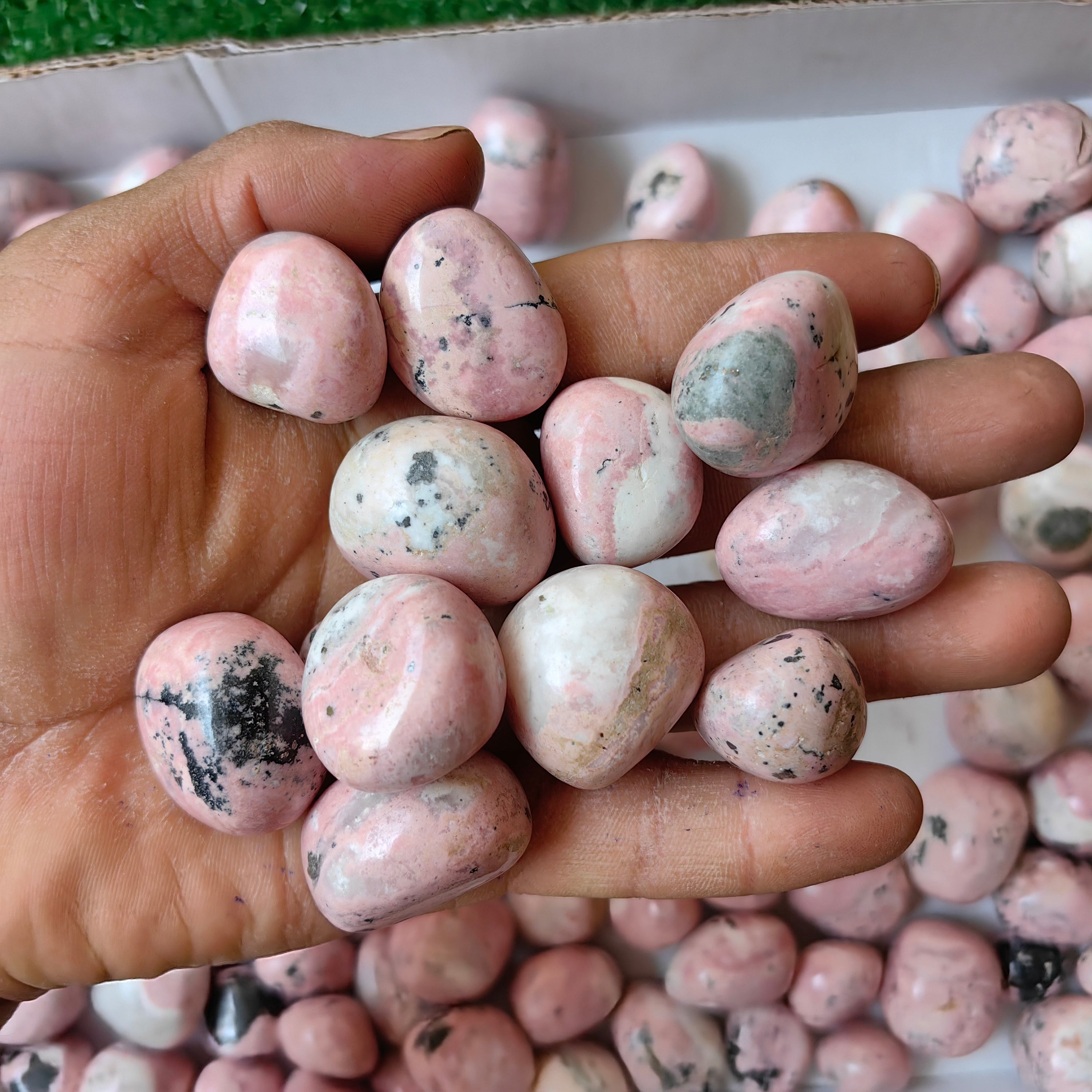 2 kg rhodonite tumbled