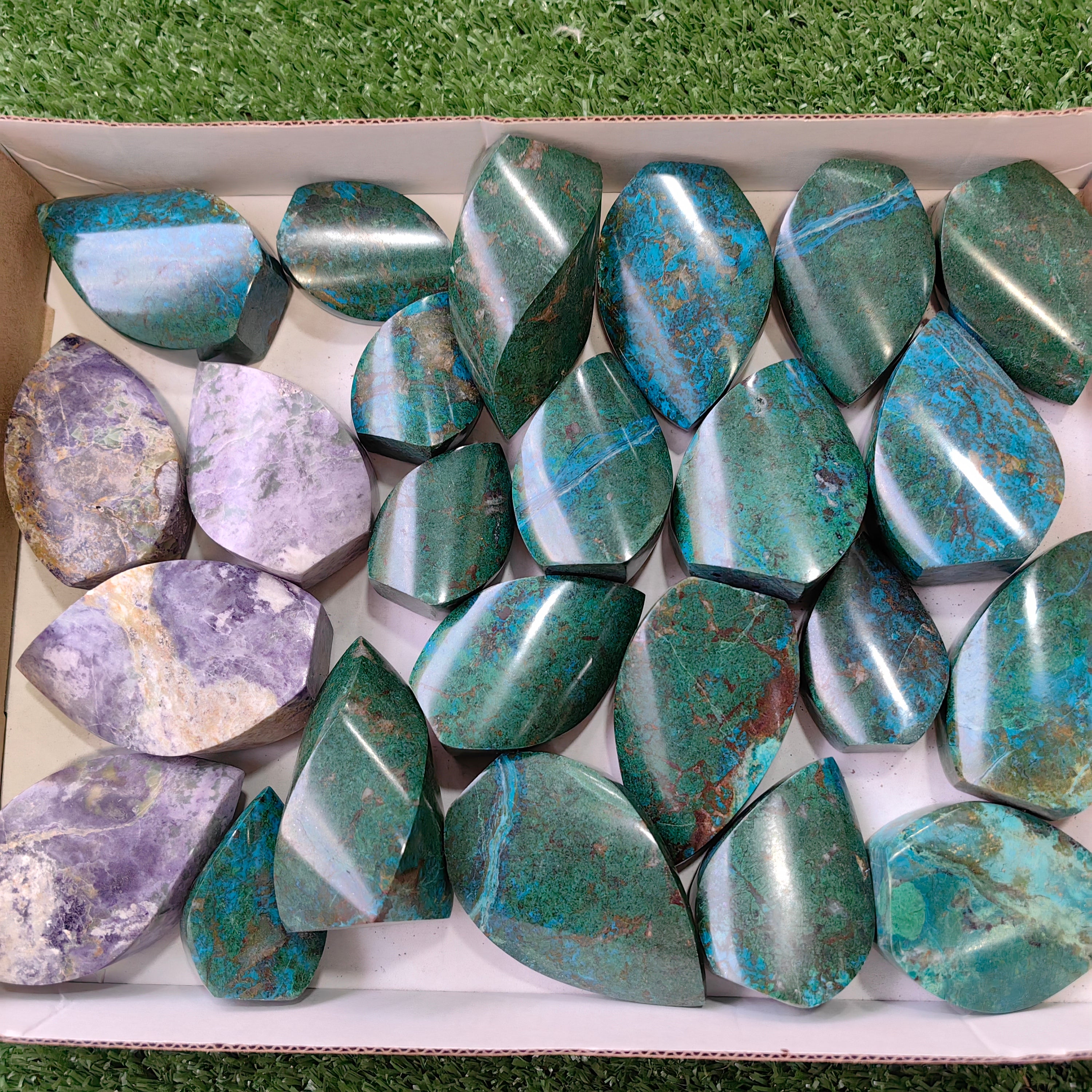 24 pc bolivianite flames