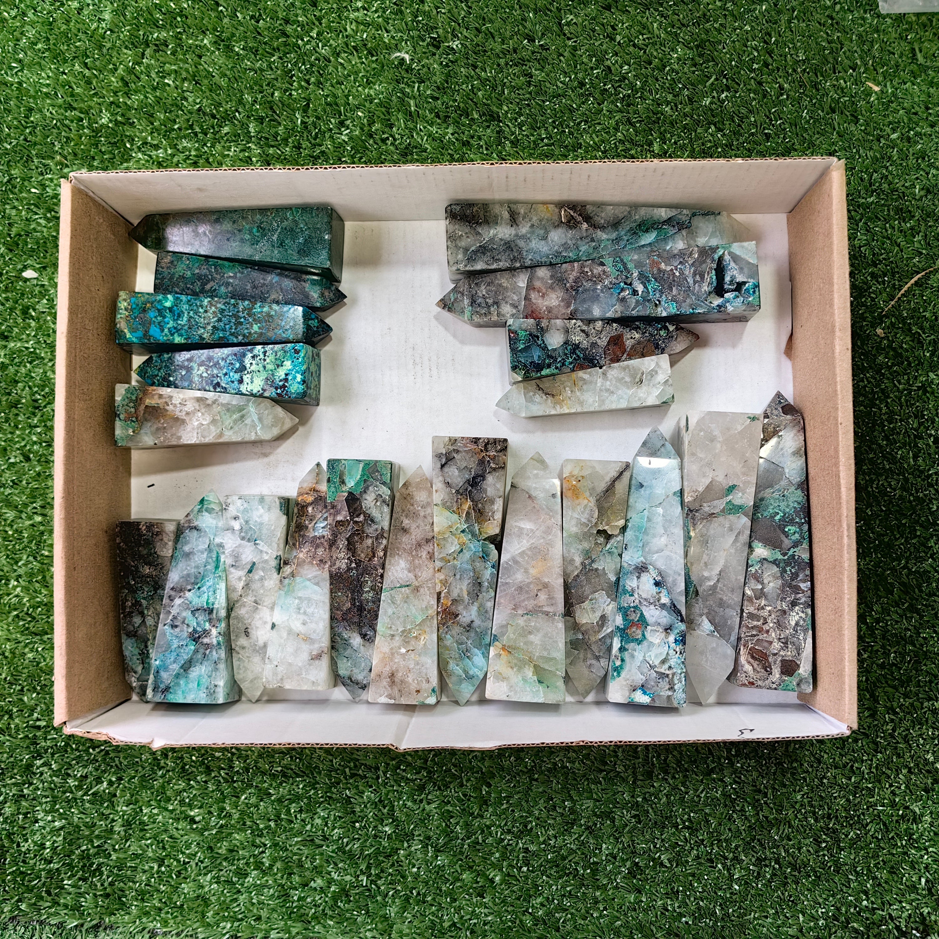 22 pc chrysocolla & chrysocolla quartz towers