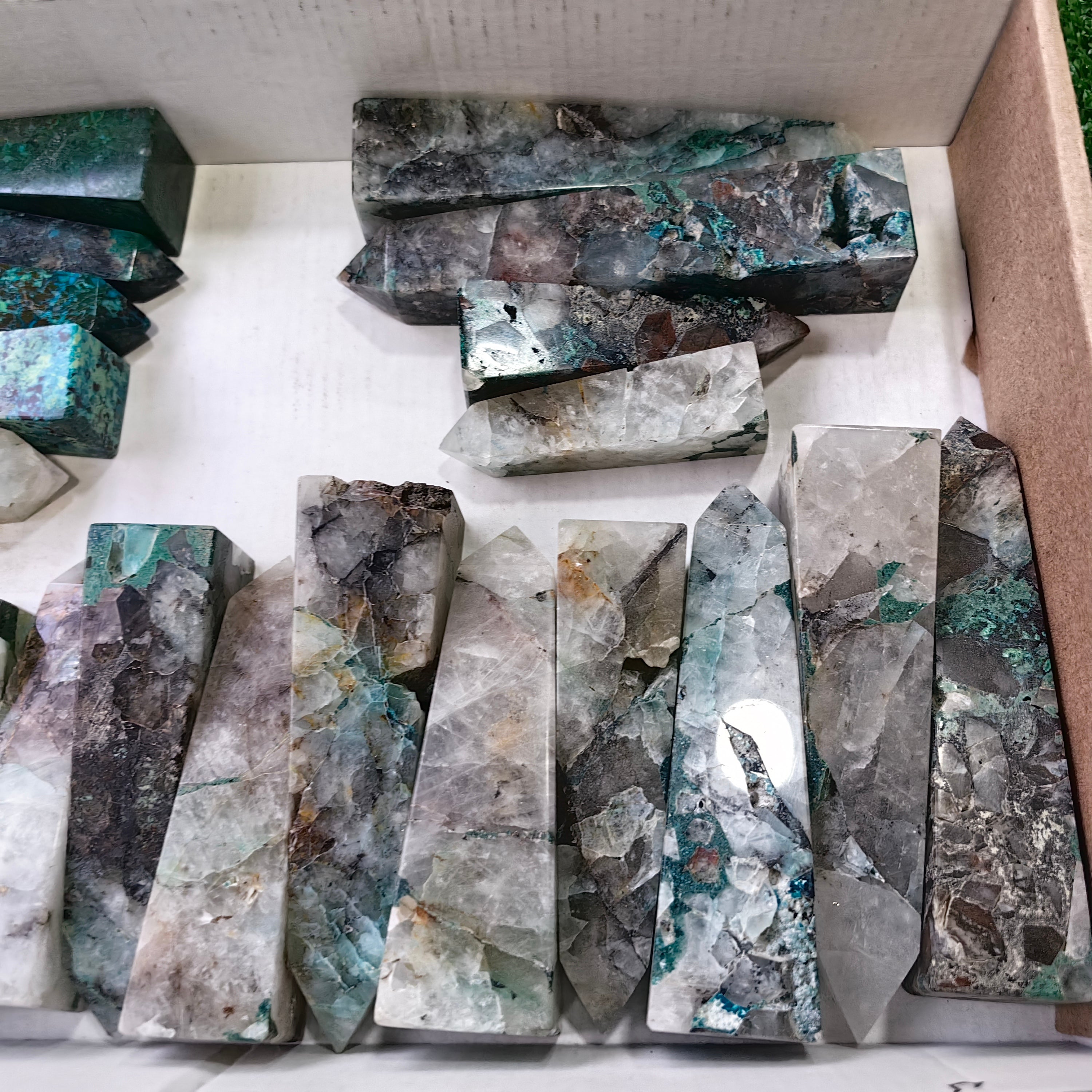 22 pc chrysocolla & chrysocolla quartz towers