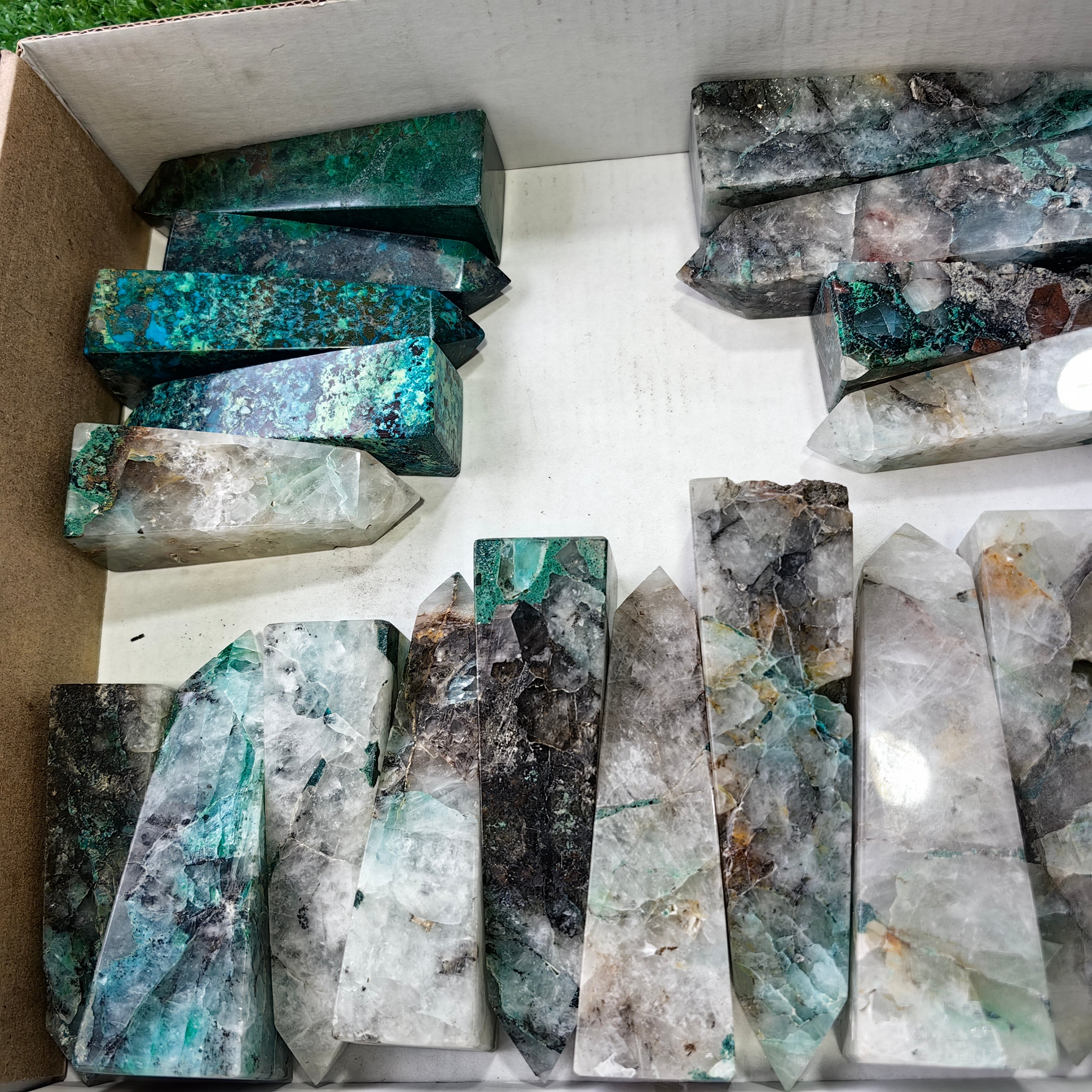 22 pc chrysocolla & chrysocolla quartz towers